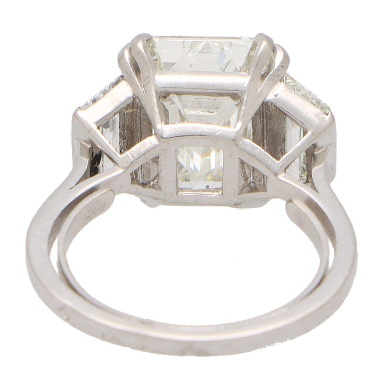 Art Deco Style GIA Certified Emerald Cut Diamond Ring Set in Platinum For Sale 1
