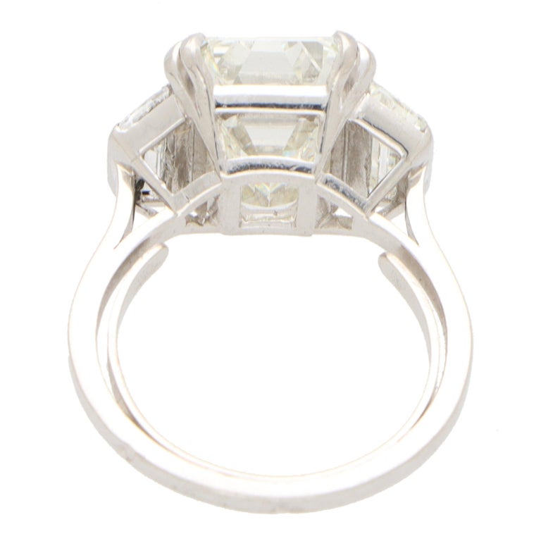 Art Deco Style GIA Certified Emerald Cut Diamond Ring Set in Platinum For Sale 2