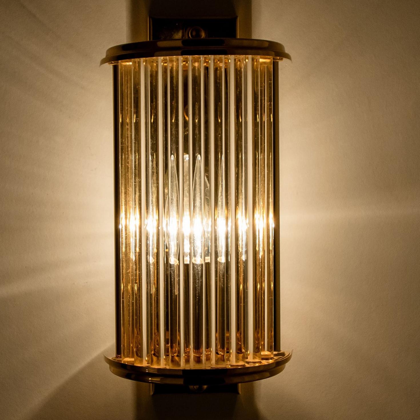 Art Deco Style Glass and Brass Wall lights, Italy 1970 For Sale 7