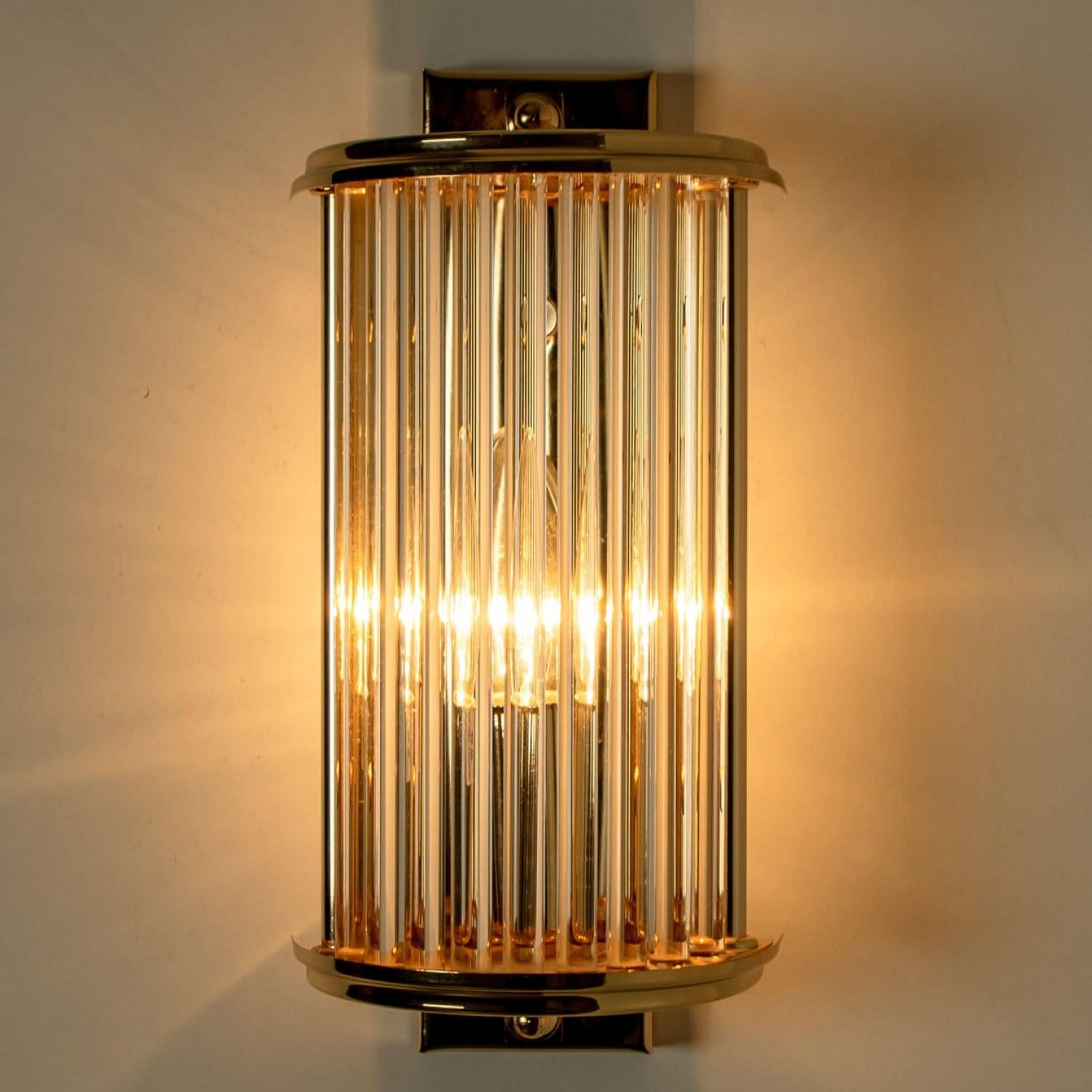 Art Deco Style Glass and Brass Wall lights, Italy 1970 In Good Condition For Sale In Rijssen, NL