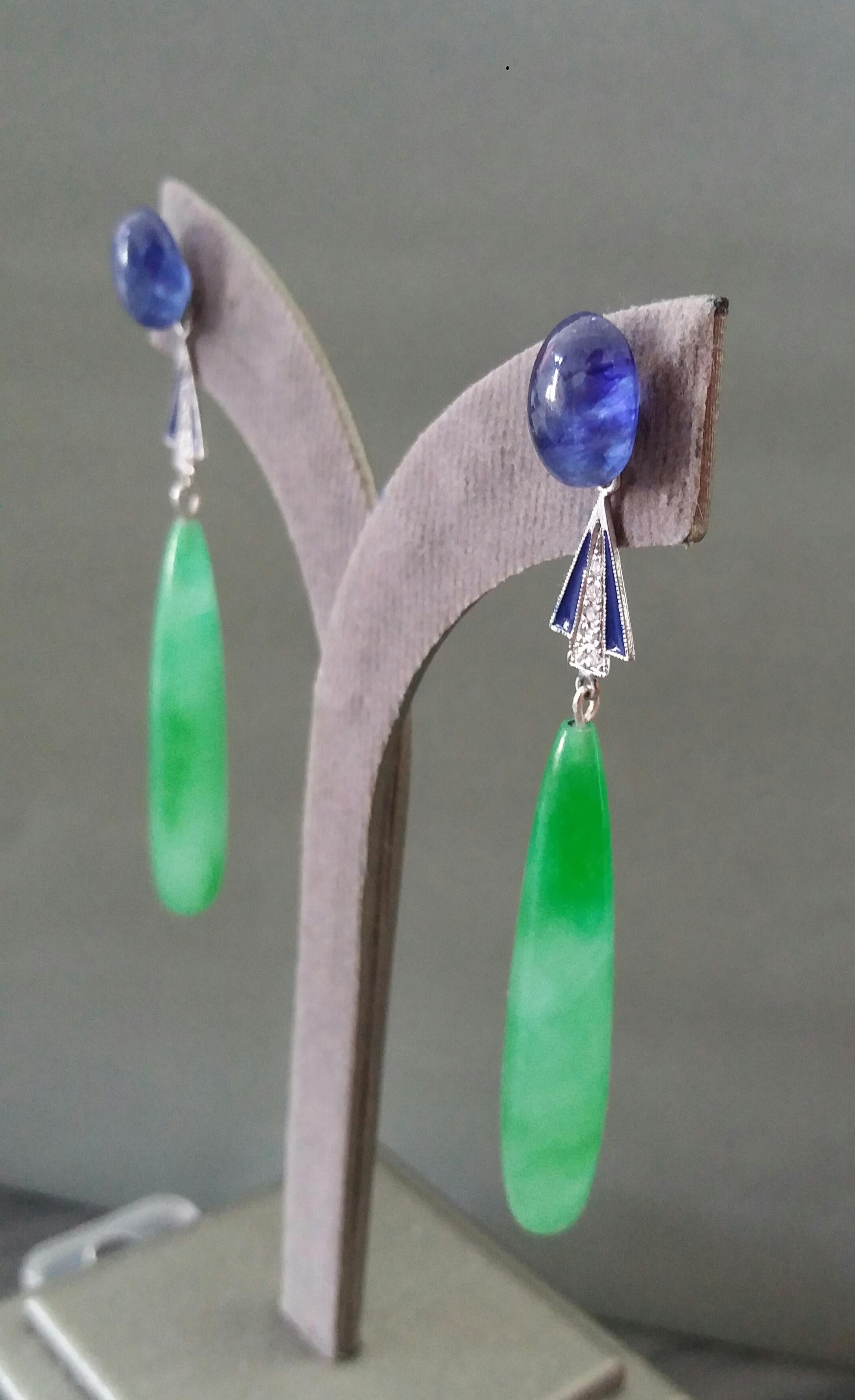 Boucles d'oreilles pendantes de style Art déco en or, saphir bleu, diamants, émail et jade gravé en vente 5