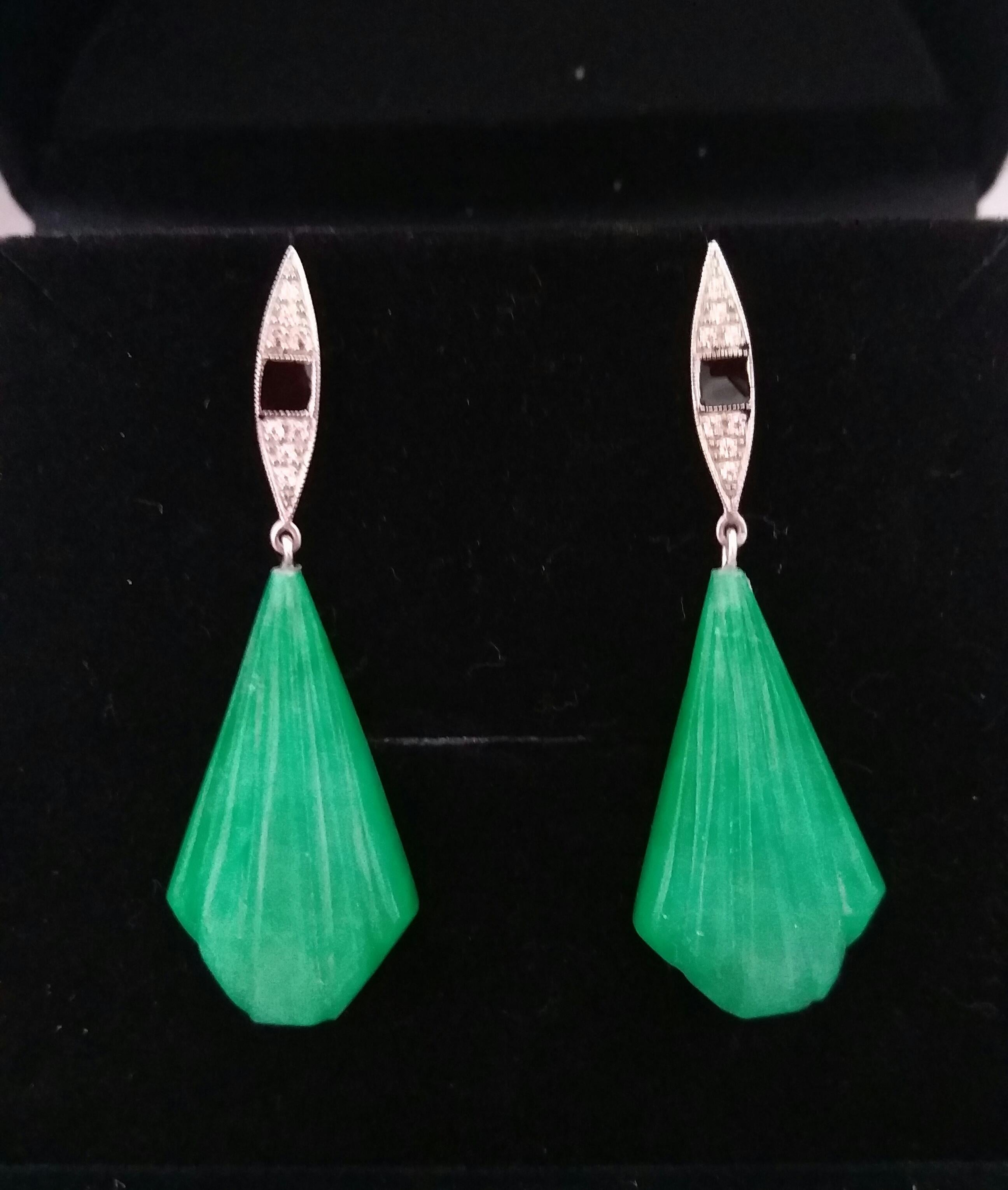 Art Deco Style Gold Diamonds Enamel Kite Shape Engraved Jades Dangle Earrings For Sale 2