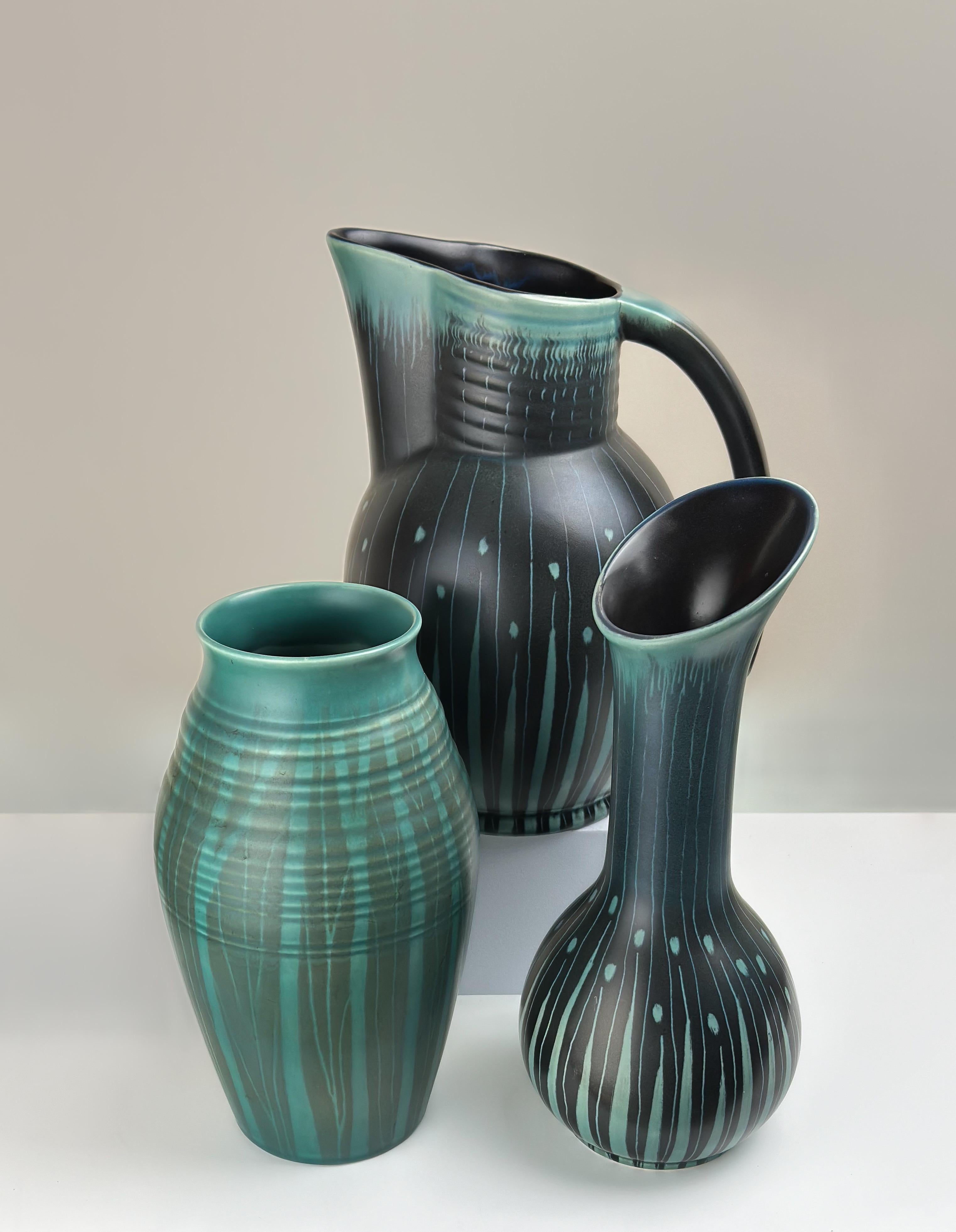 XX secolo Vaso turchese e nero in stile Art Déco di Colin Melbourne per Beswick, anni '50 in vendita