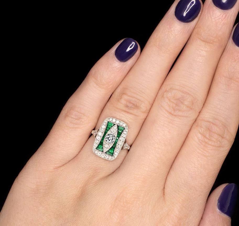 Women's or Men's Art Deco Style Green Emeralds Old Mine Cut Diamond Cocktail Ring For Sale