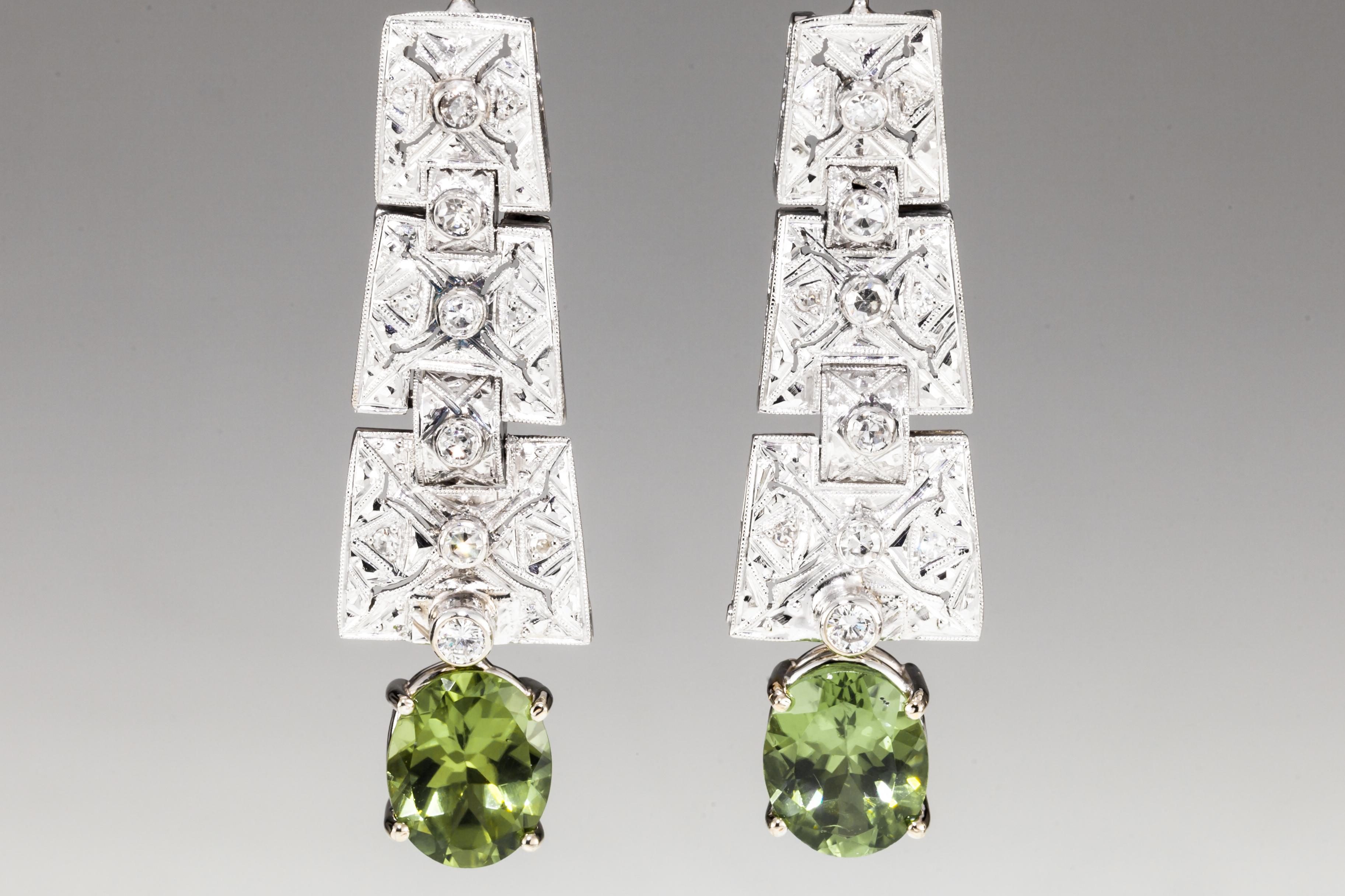 Women's Art Deco Style Green Peridot and Diamonds Dangle Earrings Set in 14 Karat Gold For Sale