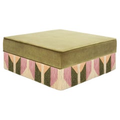 Grüner quadratischer Ottomane im Art-déco-Stil