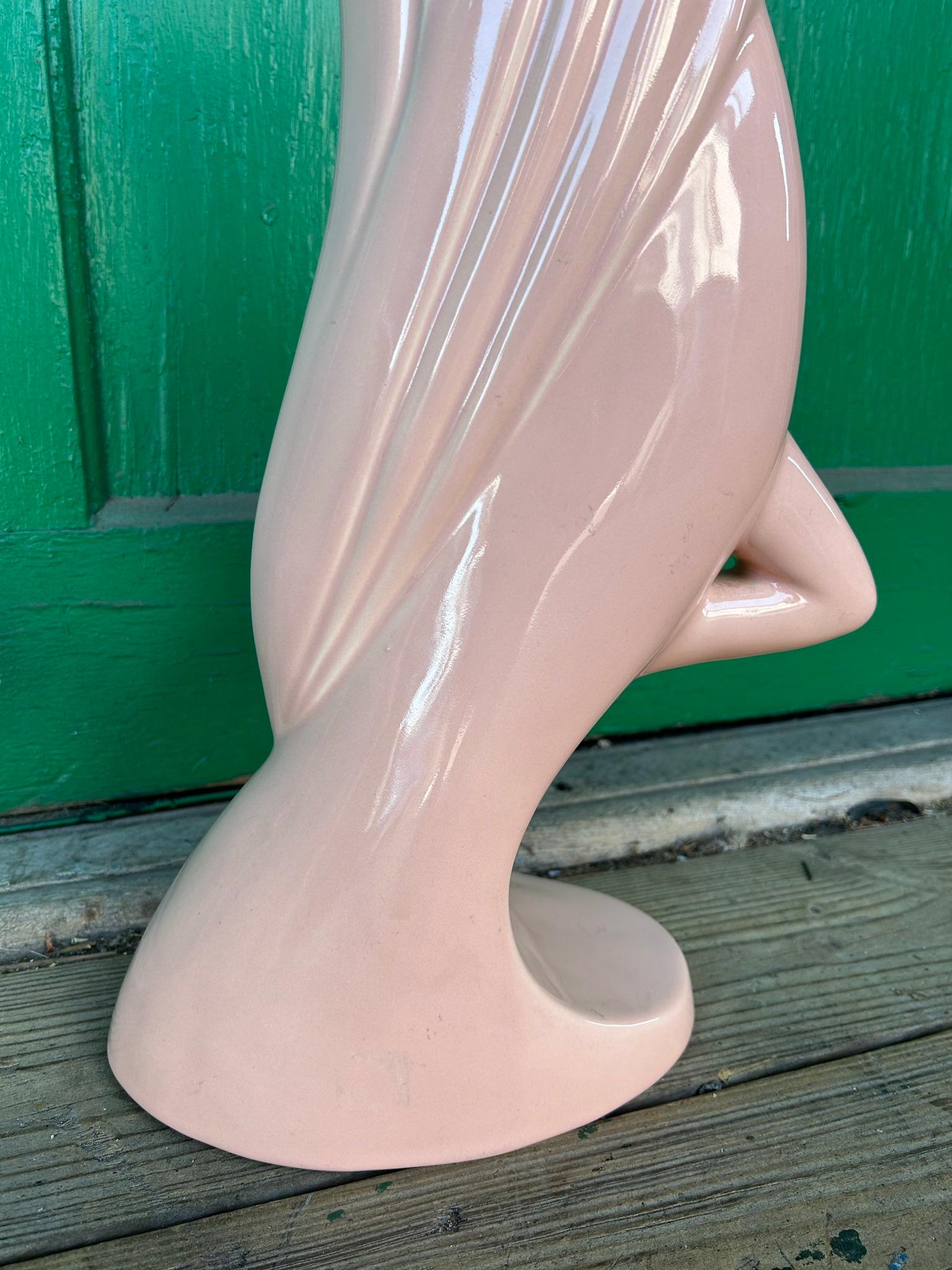 Figura de Cerámica Haeger Estilo Art Decó en venta 1