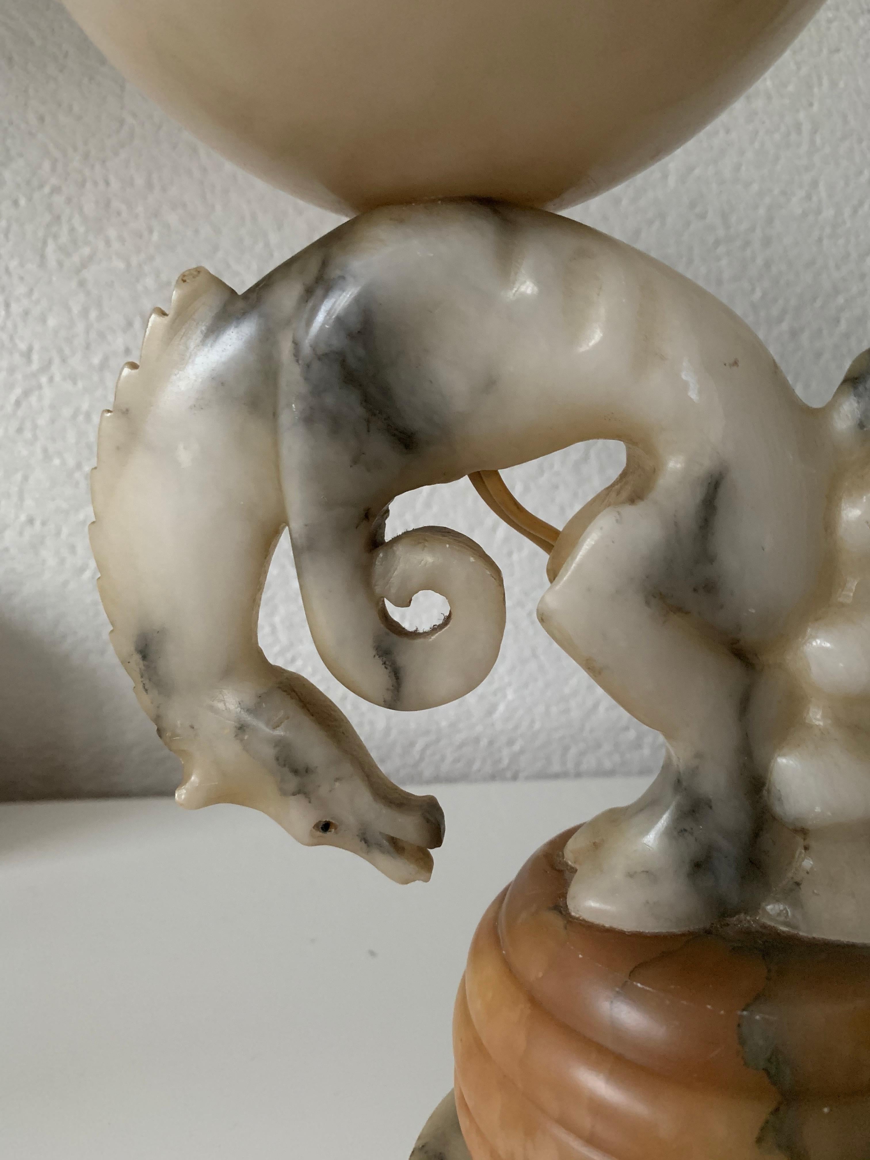 Lampe de table Art Déco sculptée à la main en marbre, cheval de rodéo piqué et albâtre en vente 8