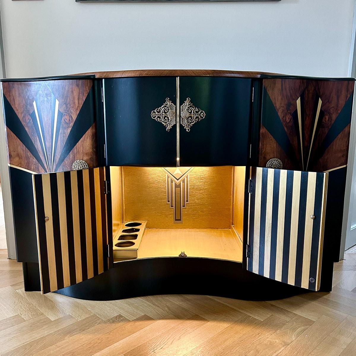 Art Deco Style Hand Painted Walnut Veneered Cocktail Bar Cabinet For Sale 2