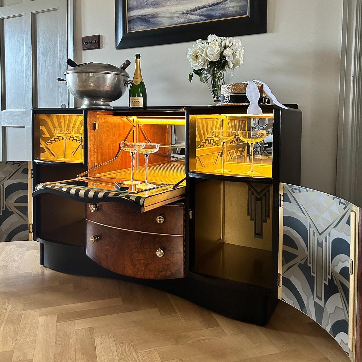 Mirror Art Deco Style Hand Painted Walnut Veneered Cocktail Bar Cabinet