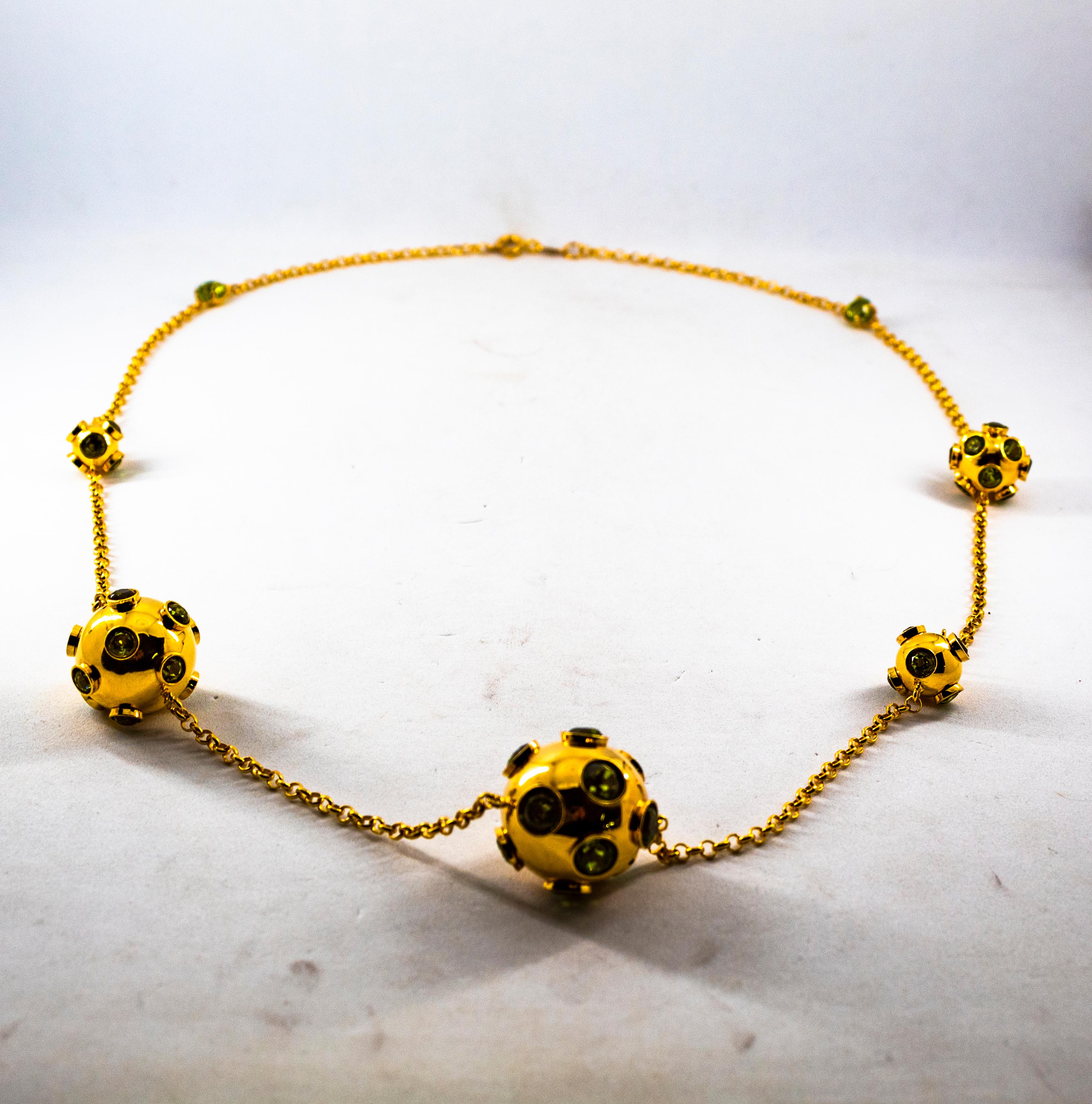 Handgefertigte Gelbgold-Tropfen-Halskette im Art-déco-Stil mit 30,50 Karat Peridot in Gelbgold (Art déco) im Angebot