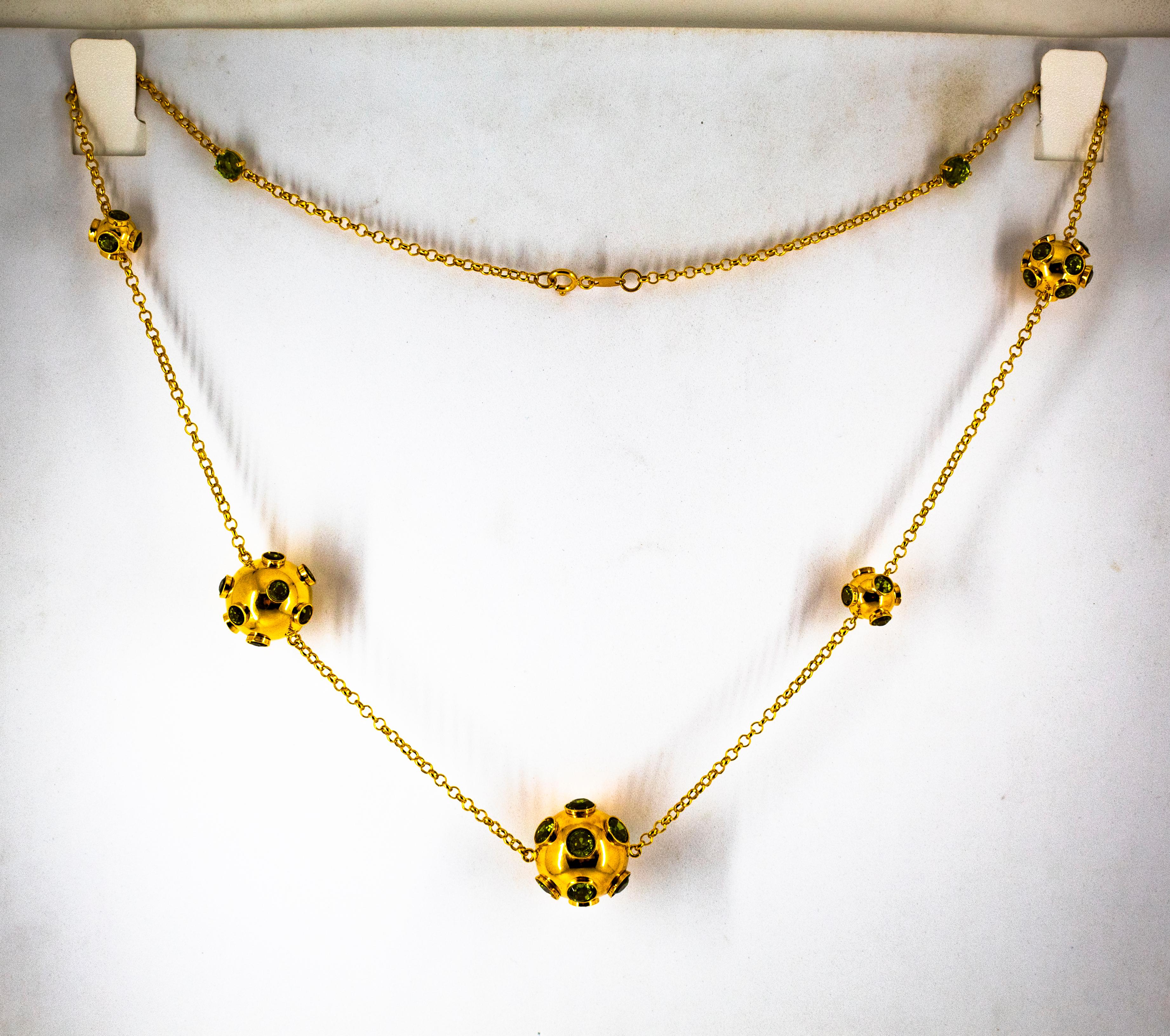 Handgefertigte Gelbgold-Tropfen-Halskette im Art-déco-Stil mit 30,50 Karat Peridot in Gelbgold im Angebot 1