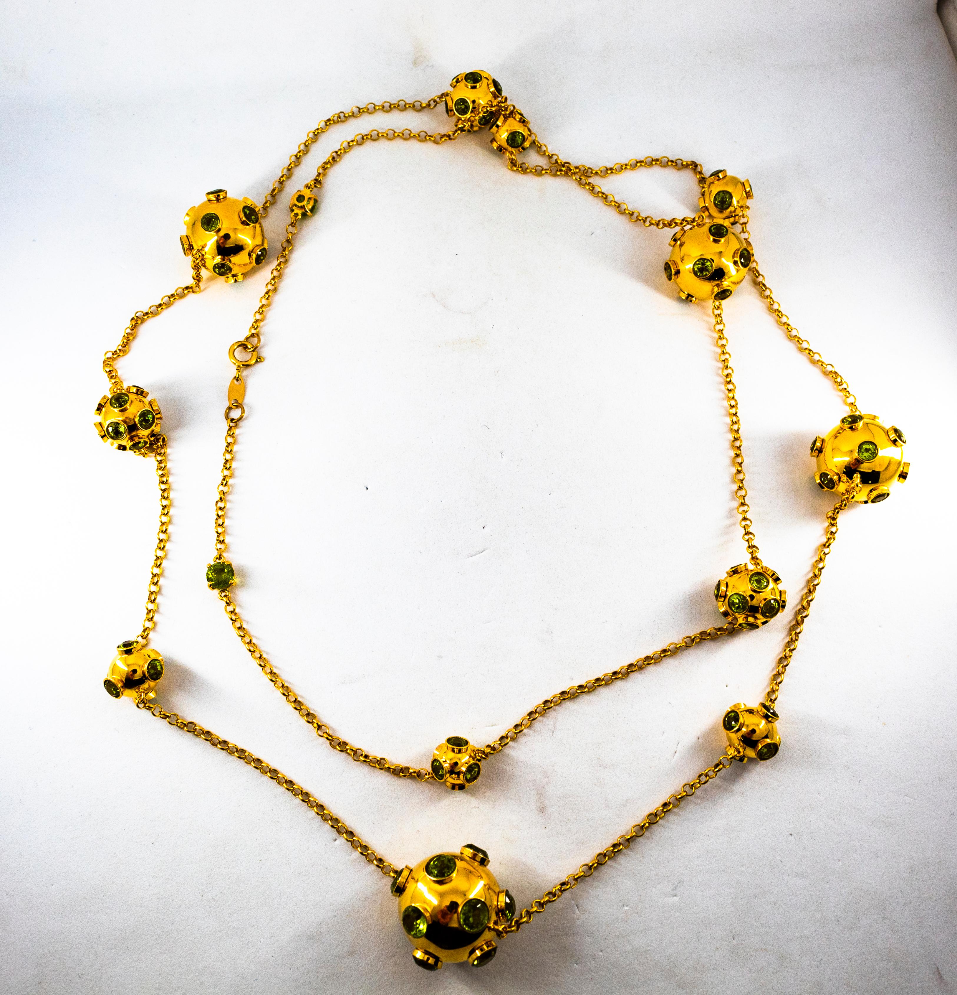 Collier en goutte de style Art déco en or jaune avec péridots de 50,00 carats, fabriqué à la main en vente 5