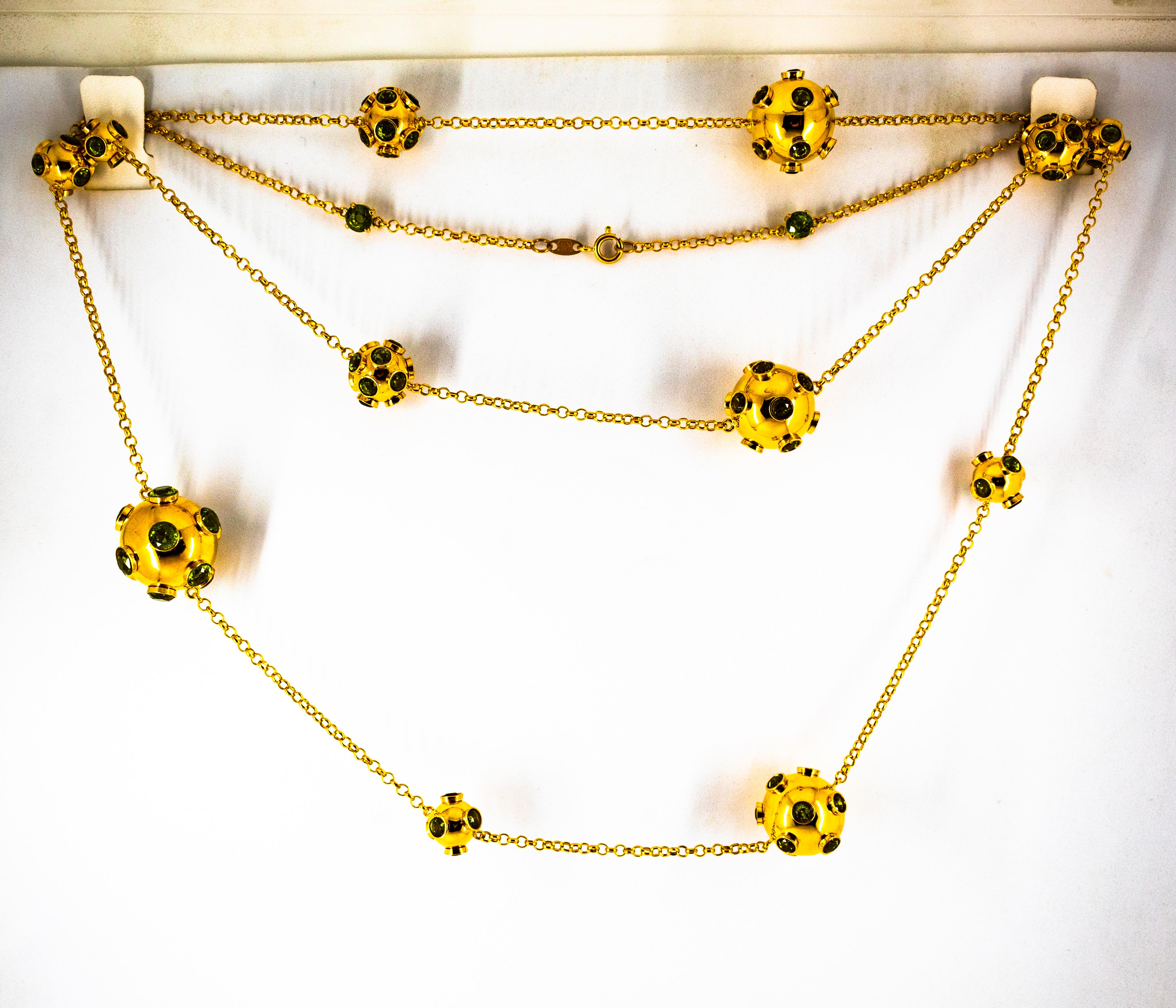 Collier en goutte de style Art déco en or jaune avec péridots de 50,00 carats, fabriqué à la main en vente 9