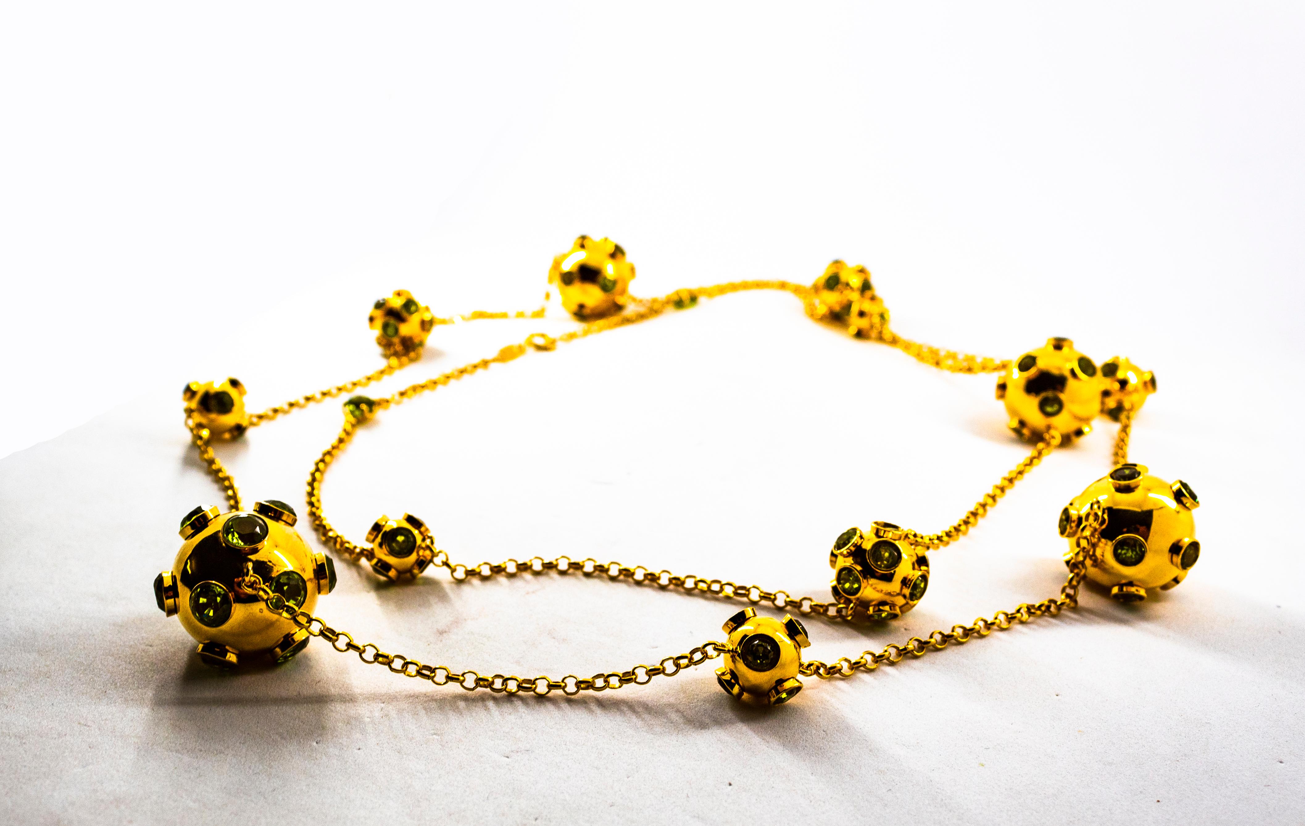 Handgefertigte 50,00 Karat Peridot Gelbgold-Tropfen-Halskette im Art déco-Stil (Gemischter Schliff) im Angebot