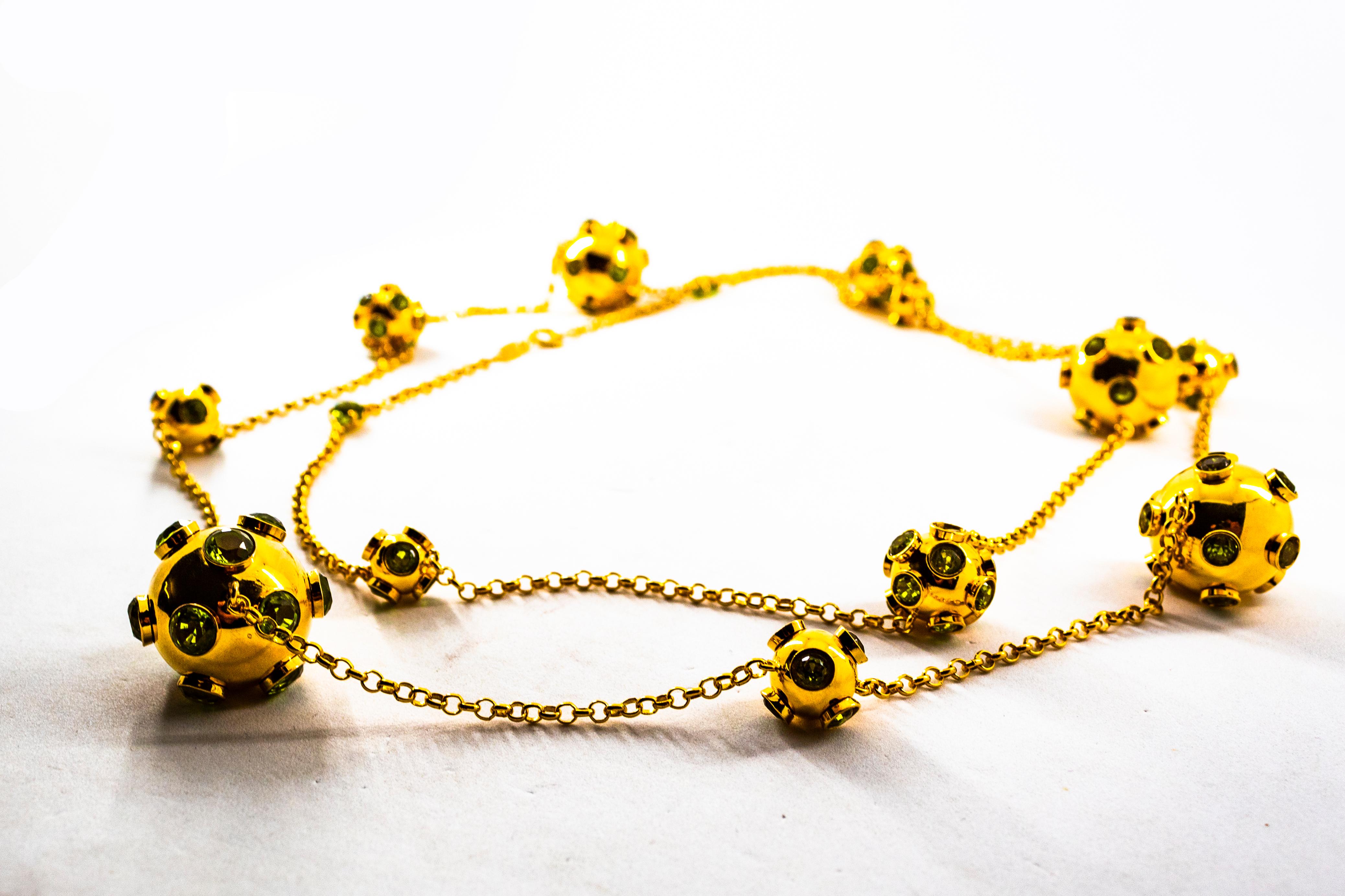 Handgefertigte 50,00 Karat Peridot Gelbgold-Tropfen-Halskette im Art déco-Stil für Damen oder Herren im Angebot