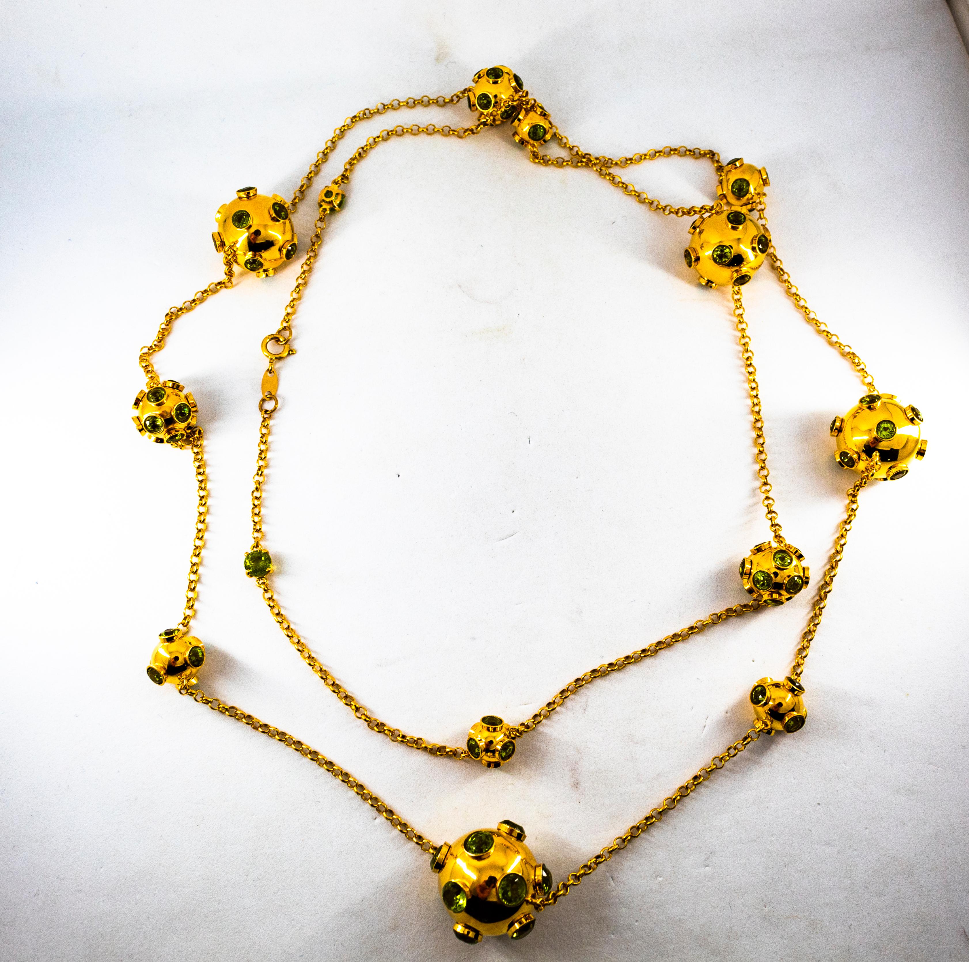 Collier en goutte de style Art déco en or jaune avec péridots de 50,00 carats, fabriqué à la main en vente 4