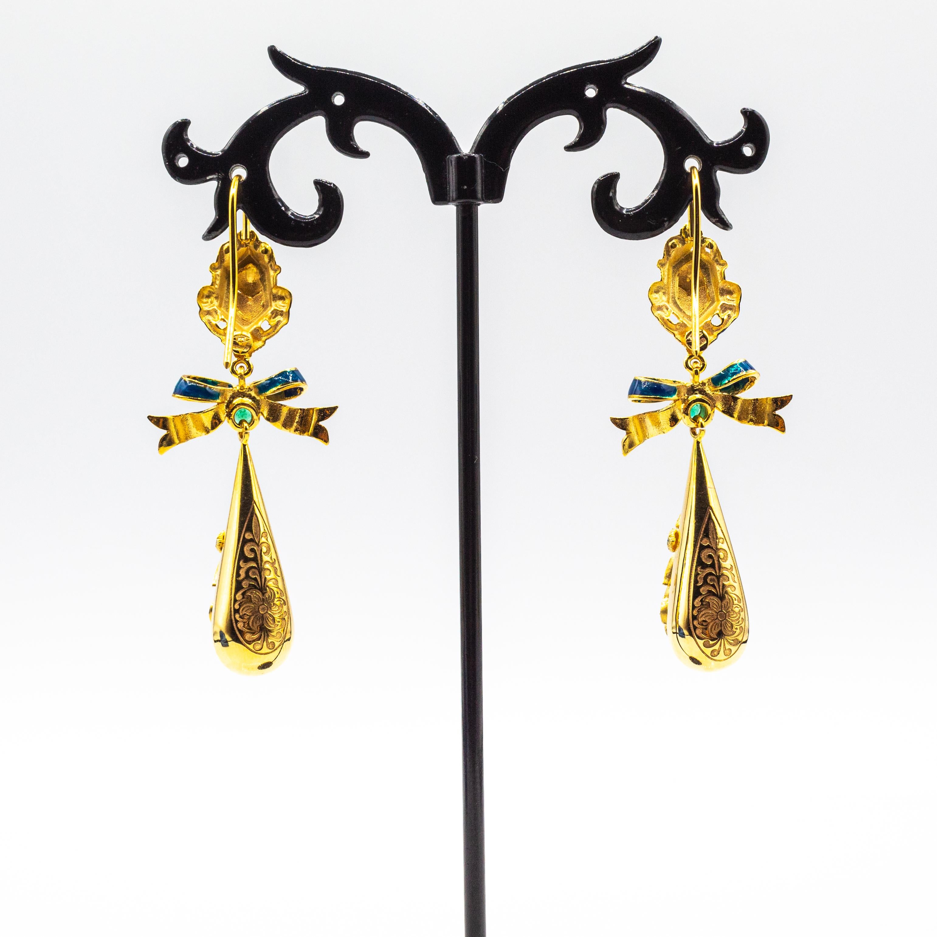 Orecchini artigianali in stile Art Déco con smeraldo e smalto, diamante bianco e oro giallo In condizioni Nuovo in vendita a Naples, IT