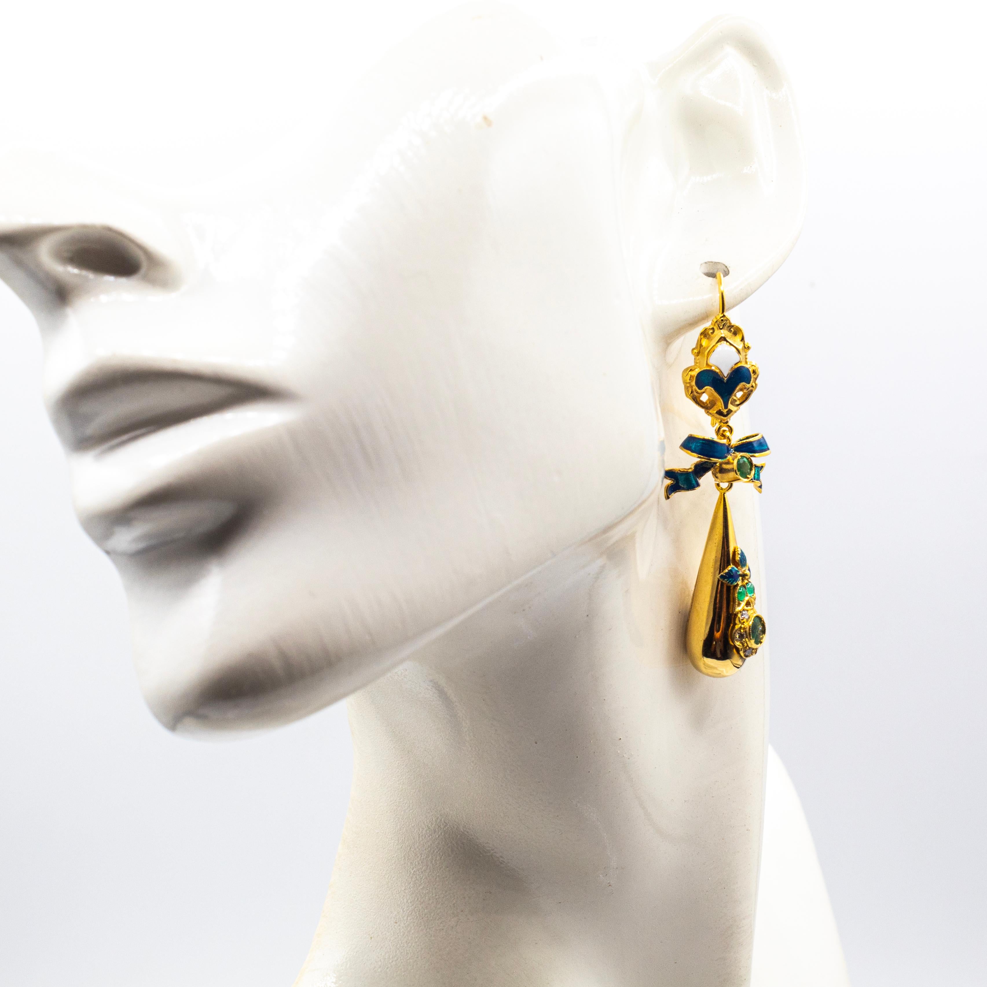 Orecchini artigianali in stile Art Déco con smeraldo e smalto, diamante bianco e oro giallo in vendita 1