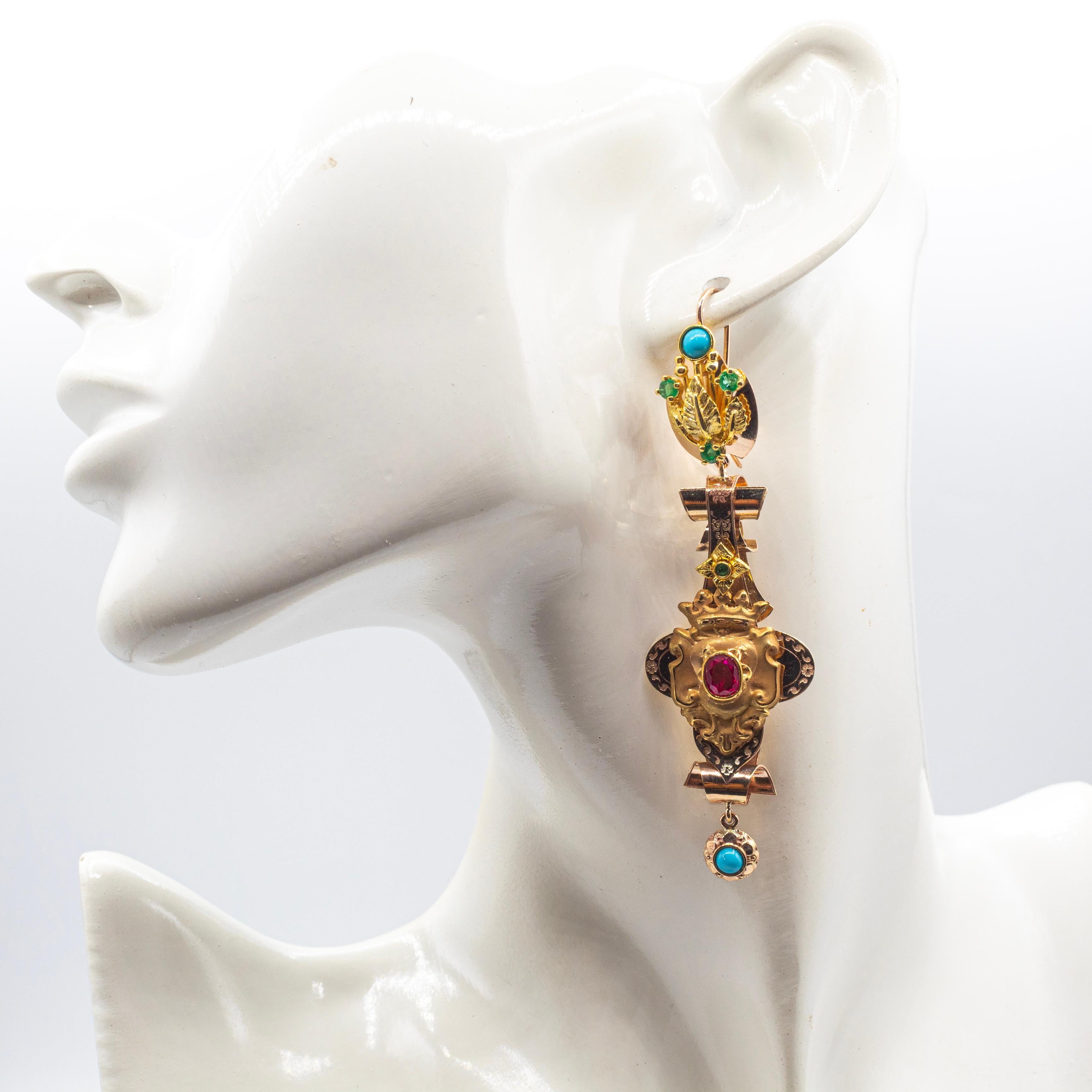 Pendants d'oreilles de style Art Déco en or jaune, émeraude, rubis et turquoise, faits à la main en vente 1
