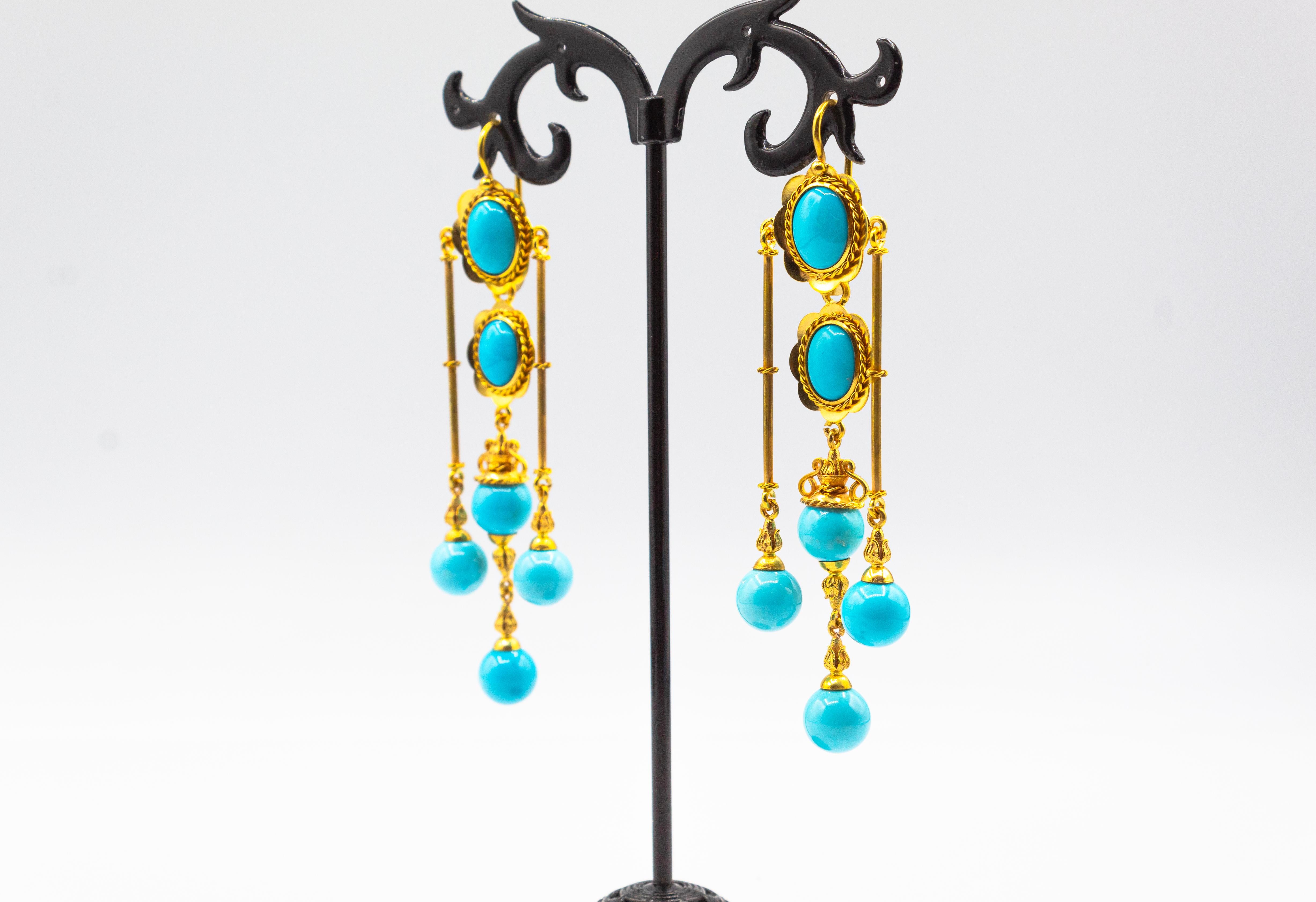 Orecchini a goccia in oro giallo con turchese naturale realizzati a mano in stile Art Deco In condizioni Nuovo in vendita a Naples, IT