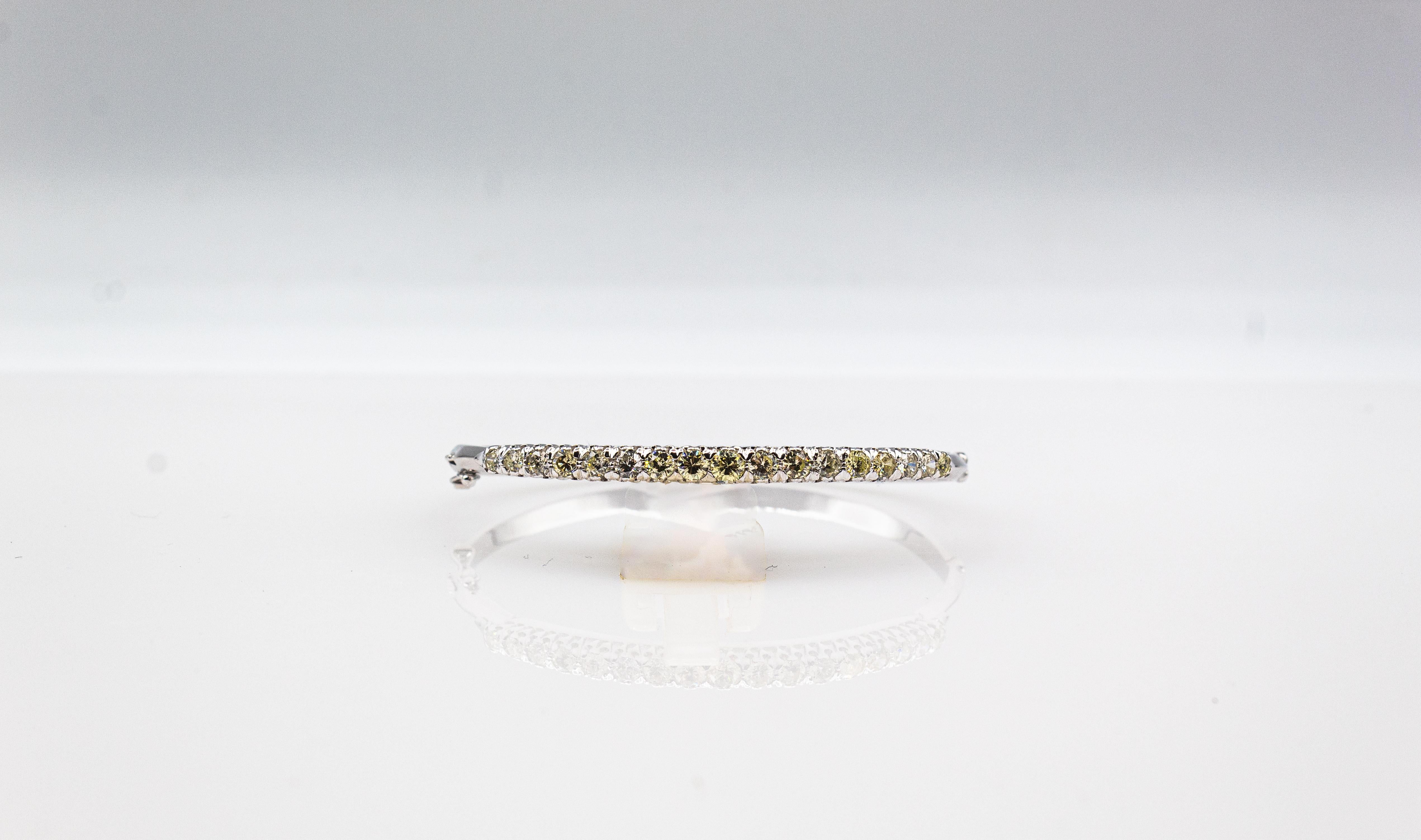 Art Deco Style Handcrafted White Brilliant Cut Diamond White Gold Bracelet For Sale 3