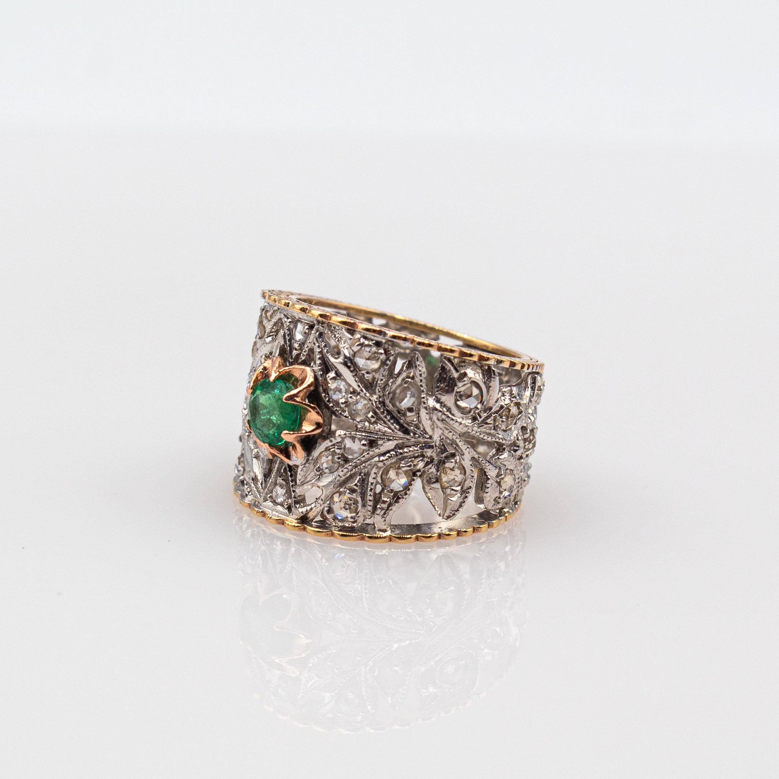 Anneau artisanal de style Art déco en or jaune avec diamants blancs et émeraudes en vente 4