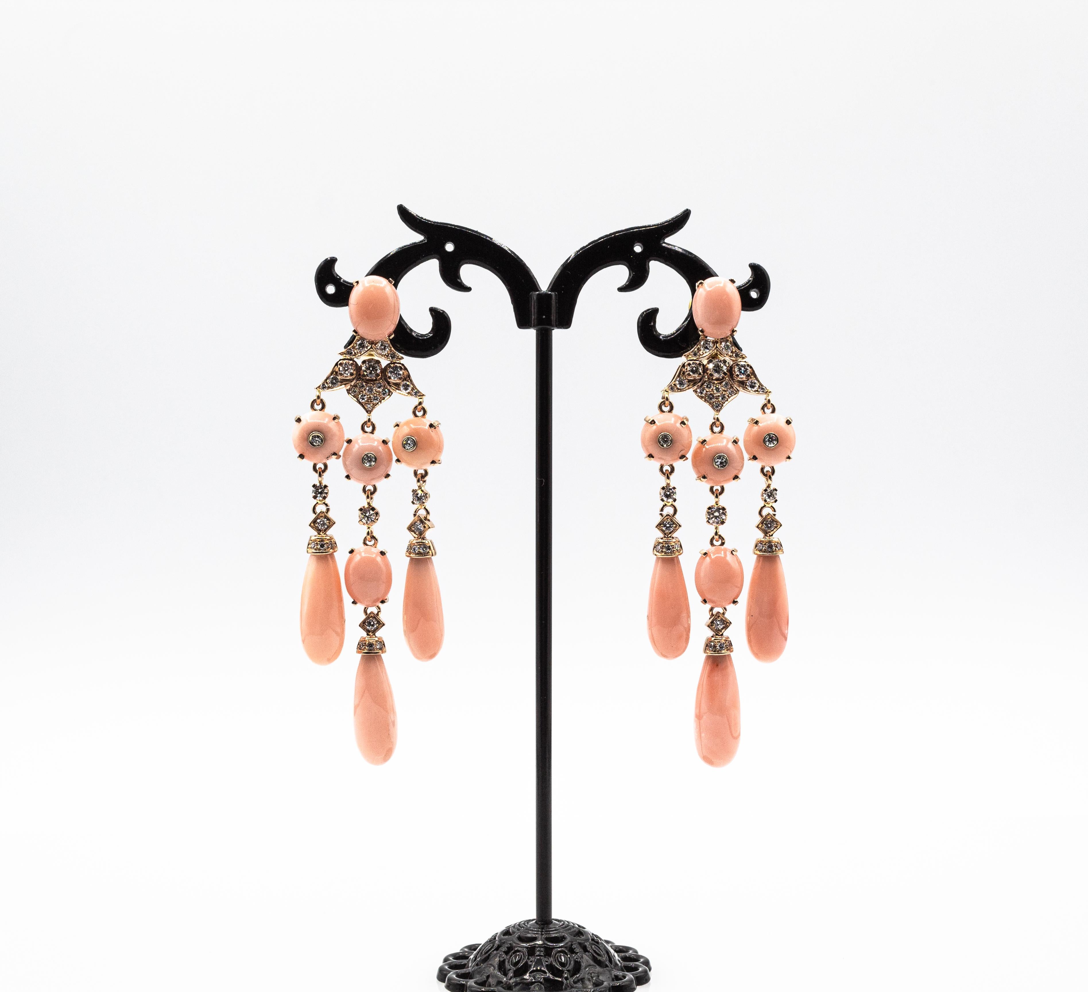 Für alle Probleme im Zusammenhang mit einigen Materialien in den Artikeln, die nicht zulassen, Versand, kontaktieren Sie bitte den Verkäufer mit einer privaten Nachricht, um das Problem zu lösen.
Wir können jedes Stück aus unserem 1stdibs-Katalog