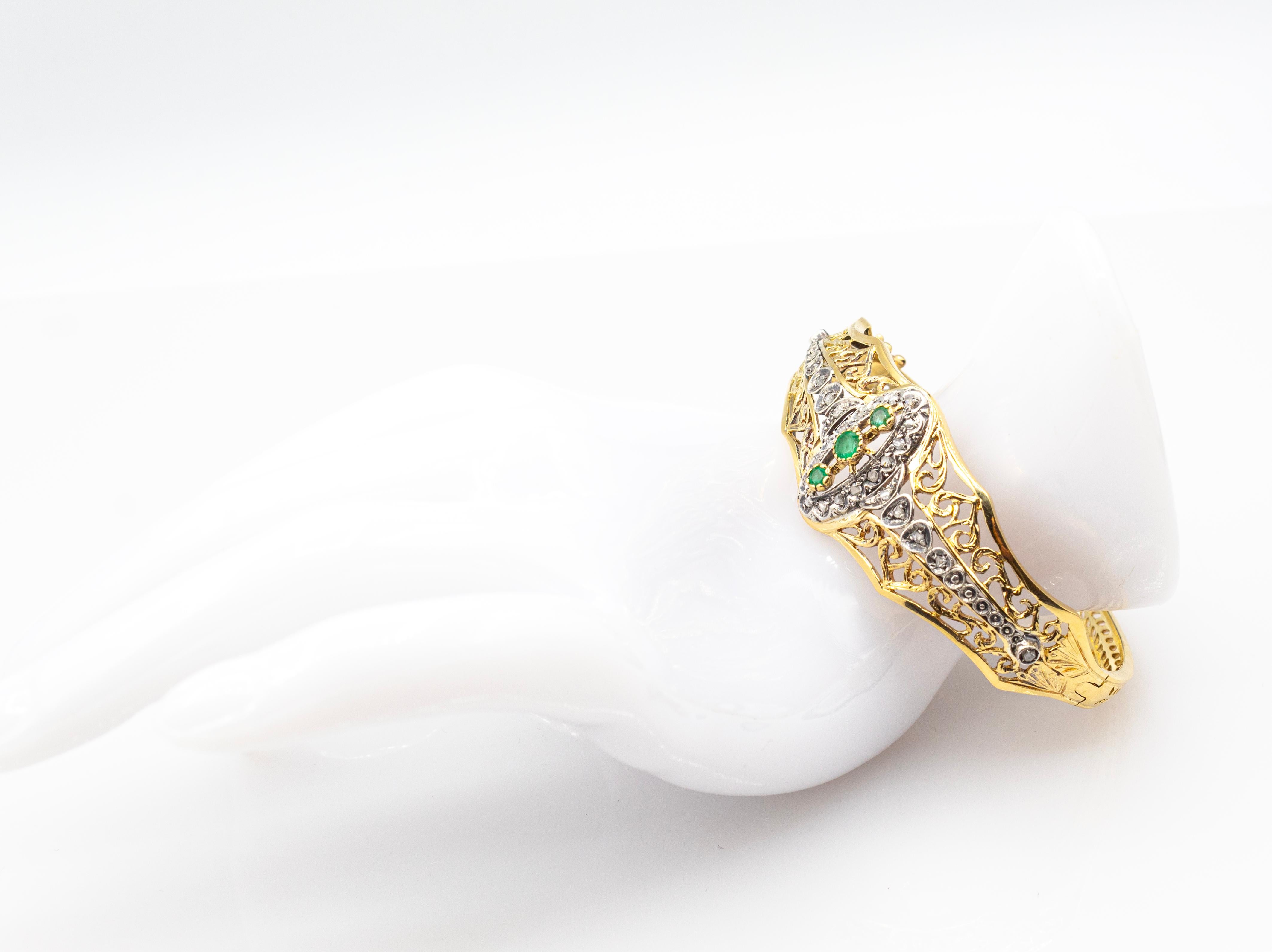 Gelbgoldarmband im Art-déco-Stil, handgefertigter weißer Diamant im Rosenschliff mit Smaragd und Smaragd im Angebot 5