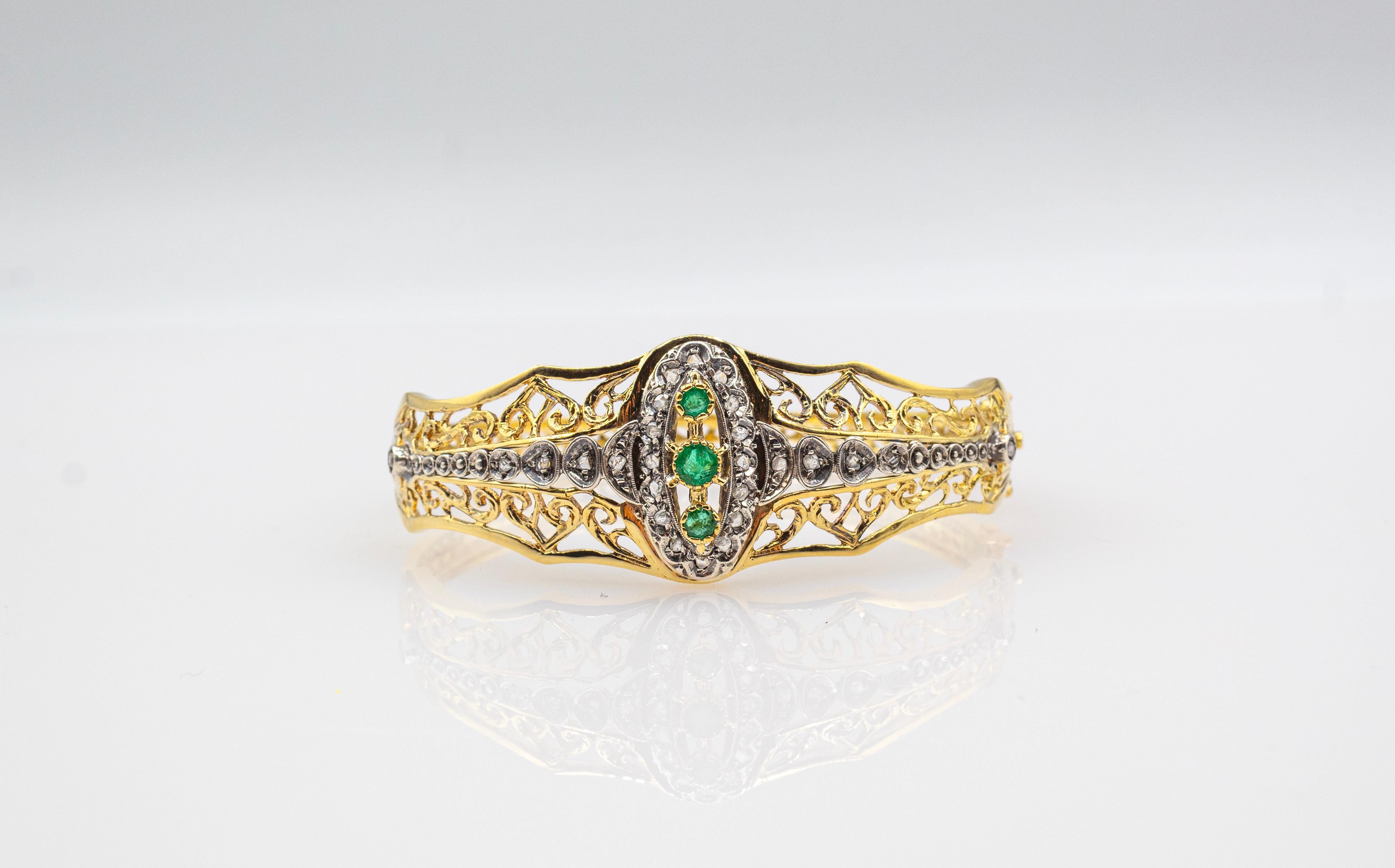 For any problems related to some materials contained in the items that do not allow shipping, please contact the seller with a private message to solve the problem.
We can ship every piece of our 1stdibs catalog worldwide.

This Bracelet is made of