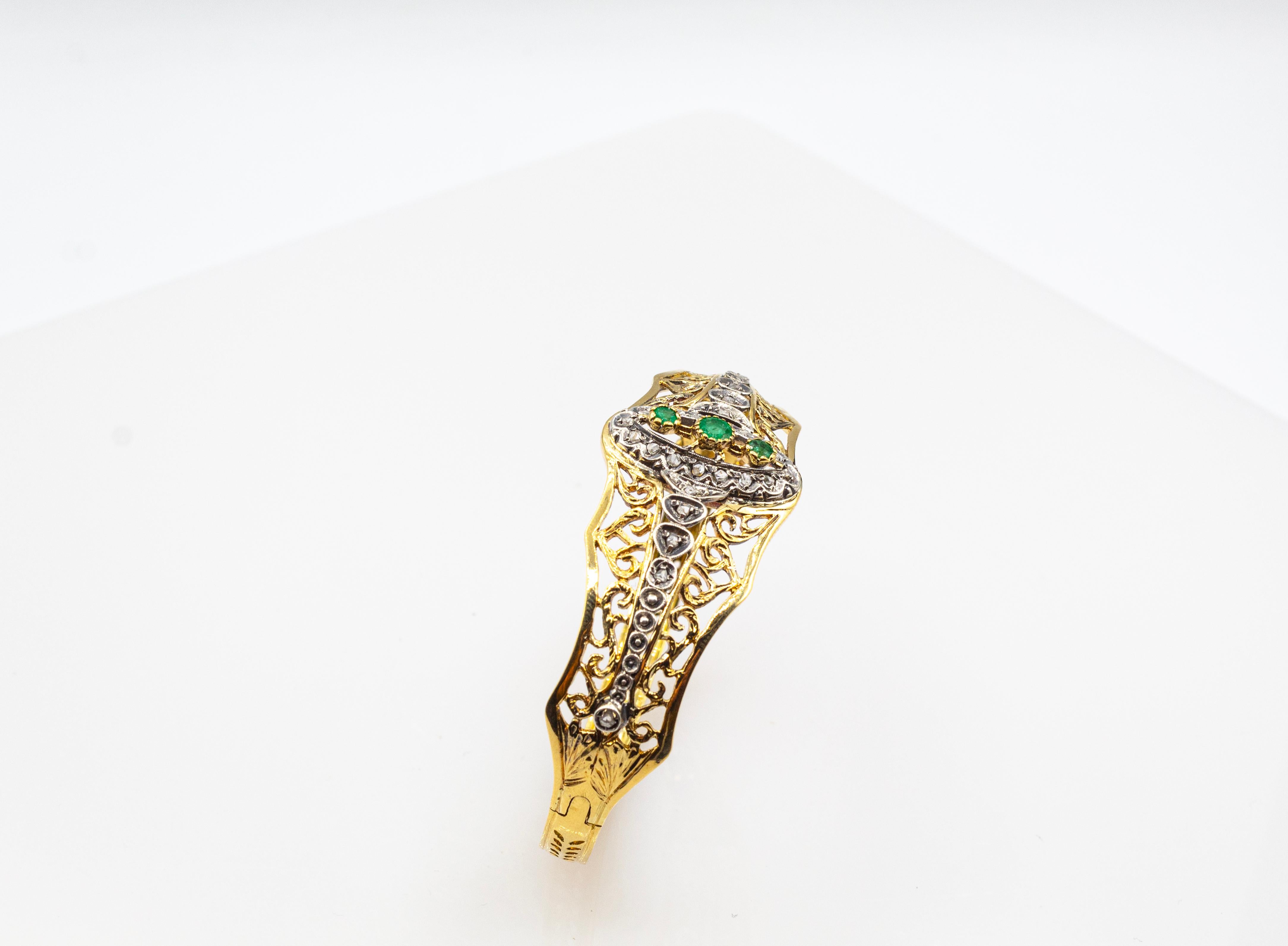 Gelbgoldarmband im Art-déco-Stil, handgefertigter weißer Diamant im Rosenschliff mit Smaragd und Smaragd im Angebot 3