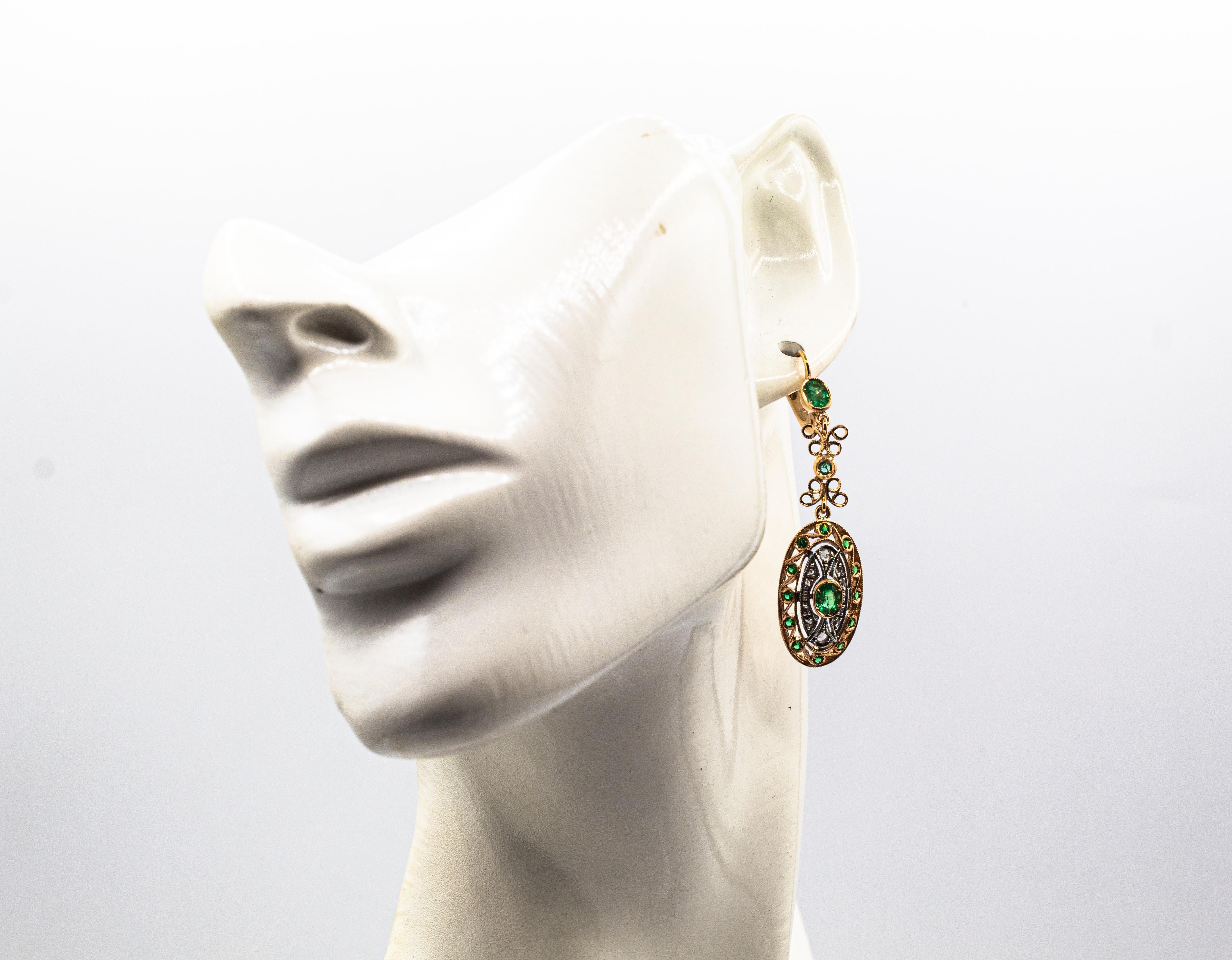 Boucles d'oreilles en or jaune avec diamant blanc taillé en rose et émeraude, de style Art Déco en vente 1