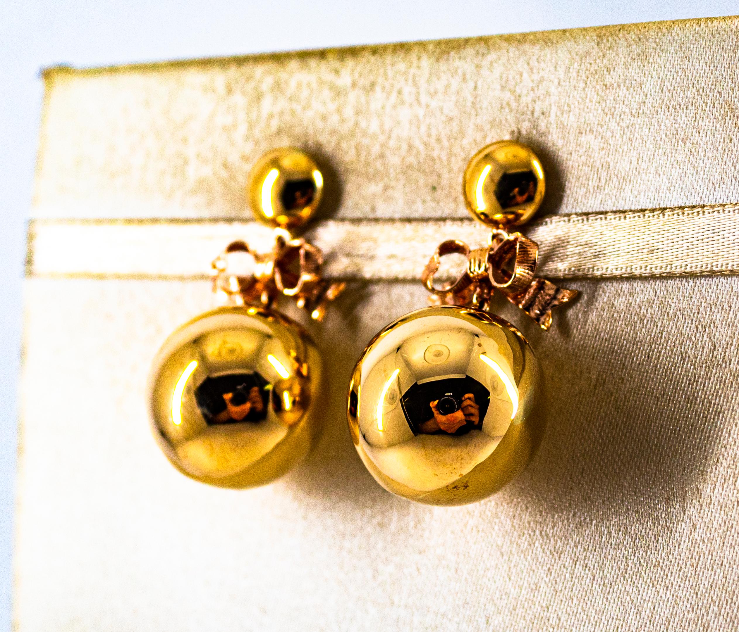 Boucles d'oreilles pendantes en or jaune de style Art déco faites à la main en vente 3