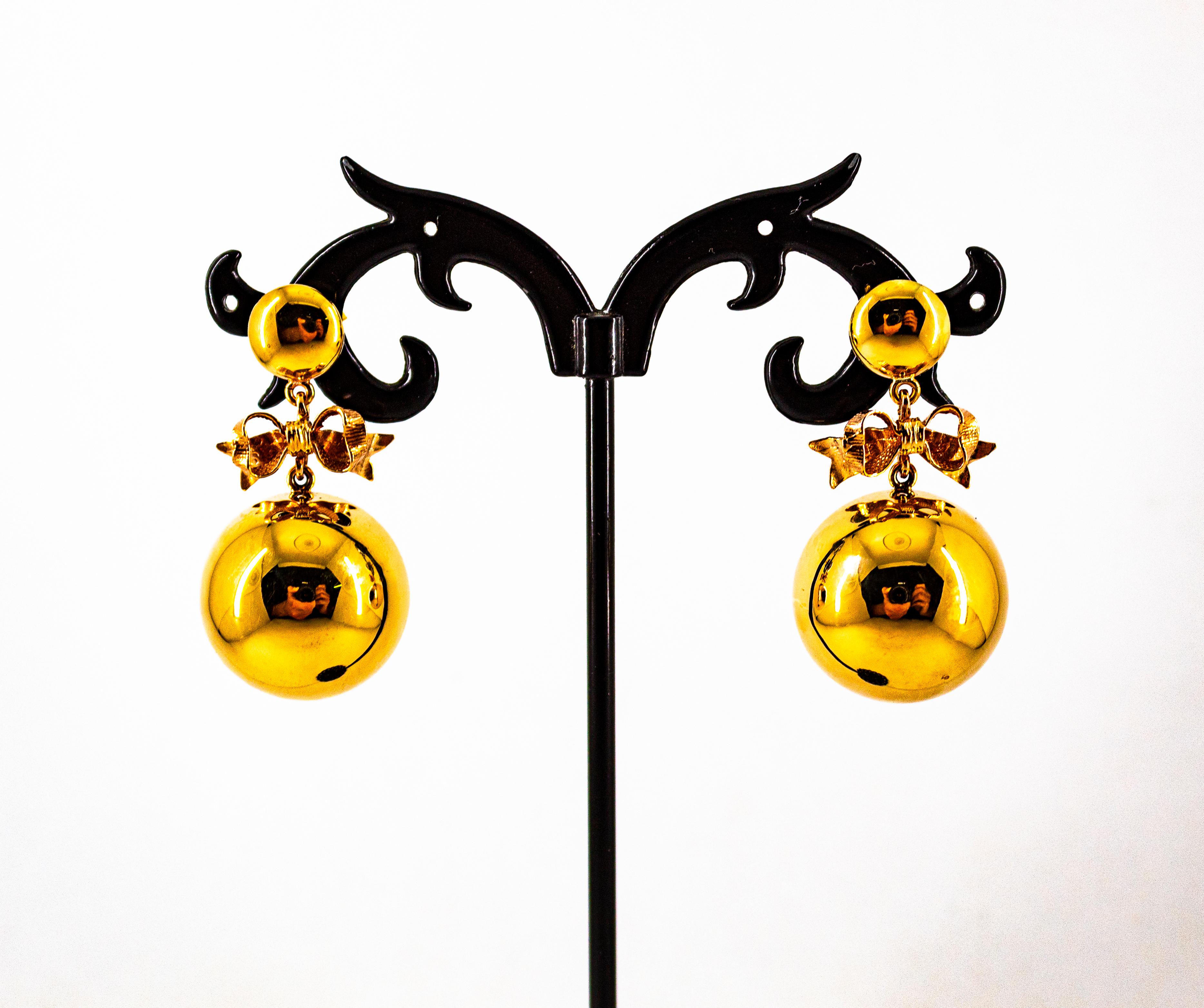 Boucles d'oreilles pendantes en or jaune de style Art déco faites à la main en vente 4