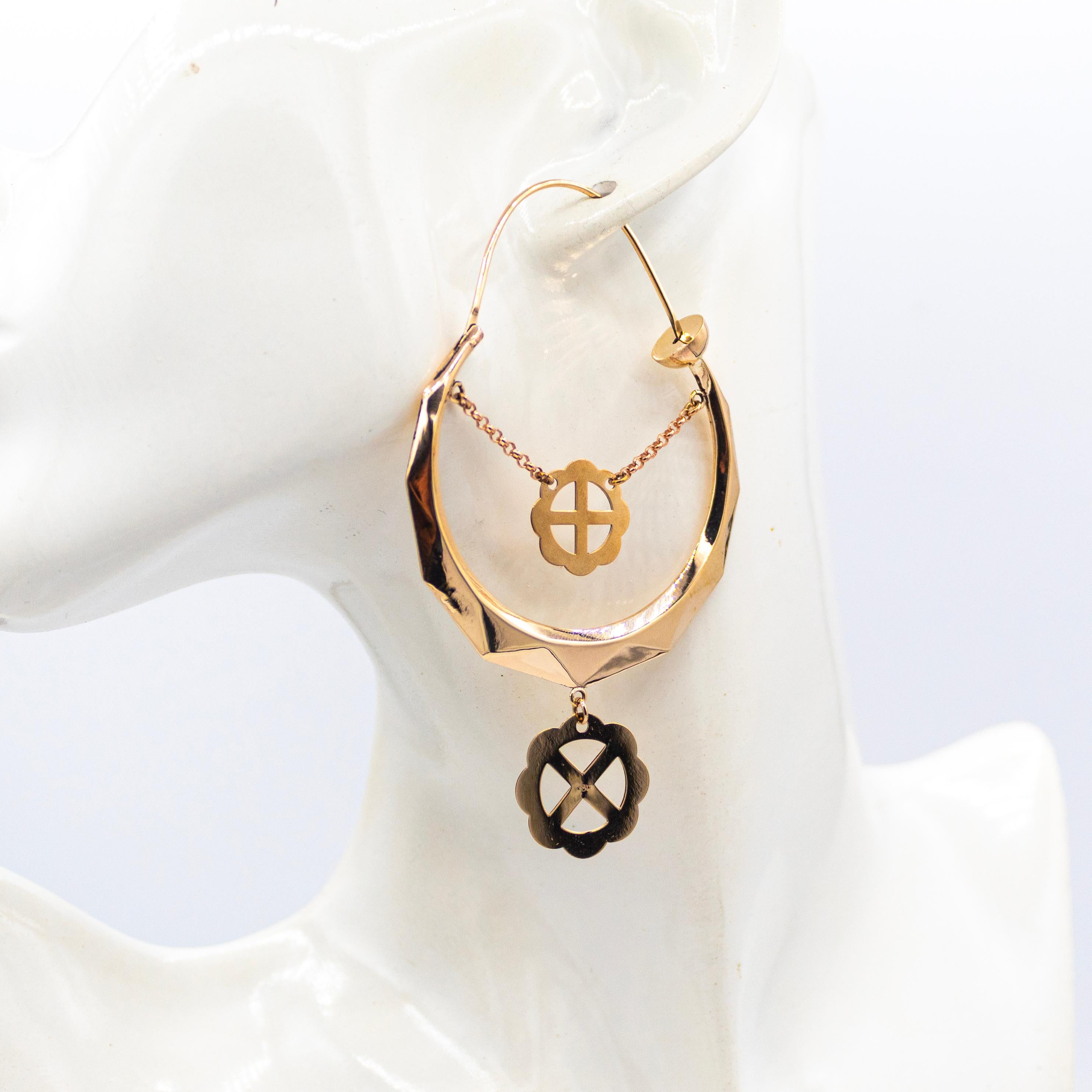 Boucles d'oreilles pendantes en or jaune de style Art déco faites à la main en vente 7