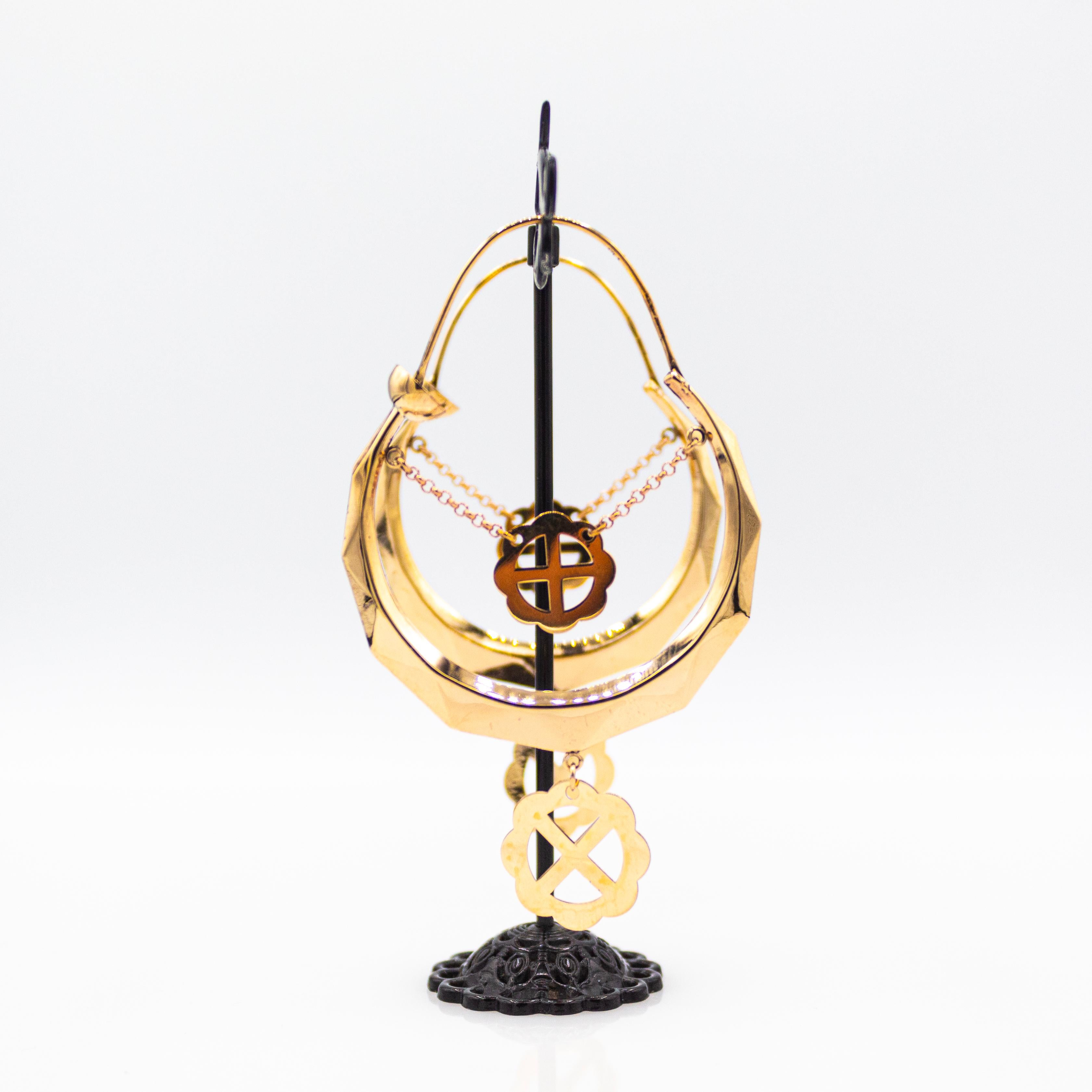 Pour tout problème lié à certains matériaux contenus dans les articles qui ne permettent pas l'expédition, veuillez contacter le vendeur avec un message privé pour résoudre le problème.
Nous pouvons expédier chaque pièce de notre catalogue 1stdibs