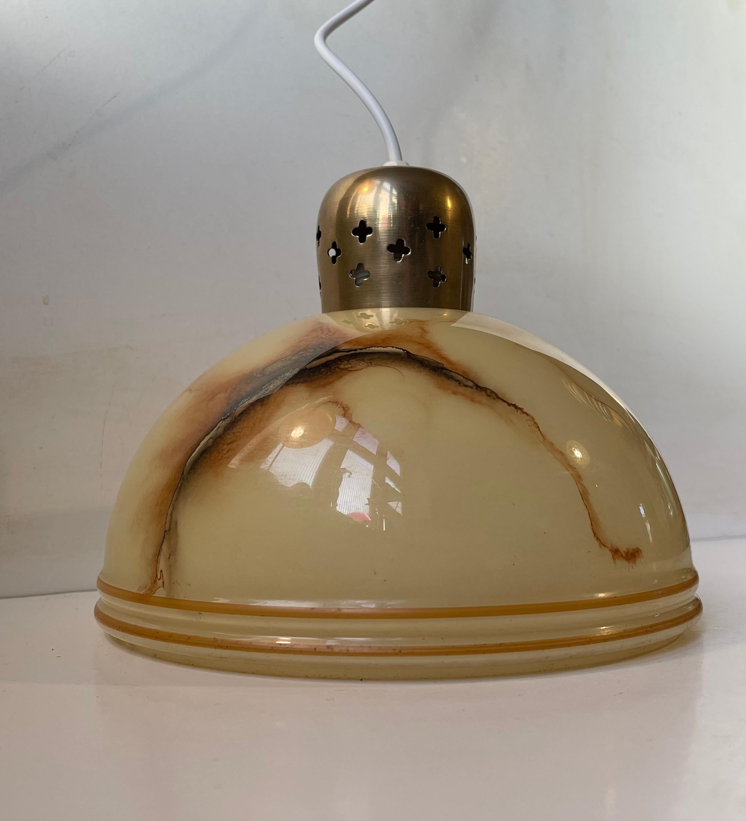 Art Deco style Hanging Lamp in Marbled Glass & Brass, 1940s In Good Condition For Sale In Esbjerg, DK