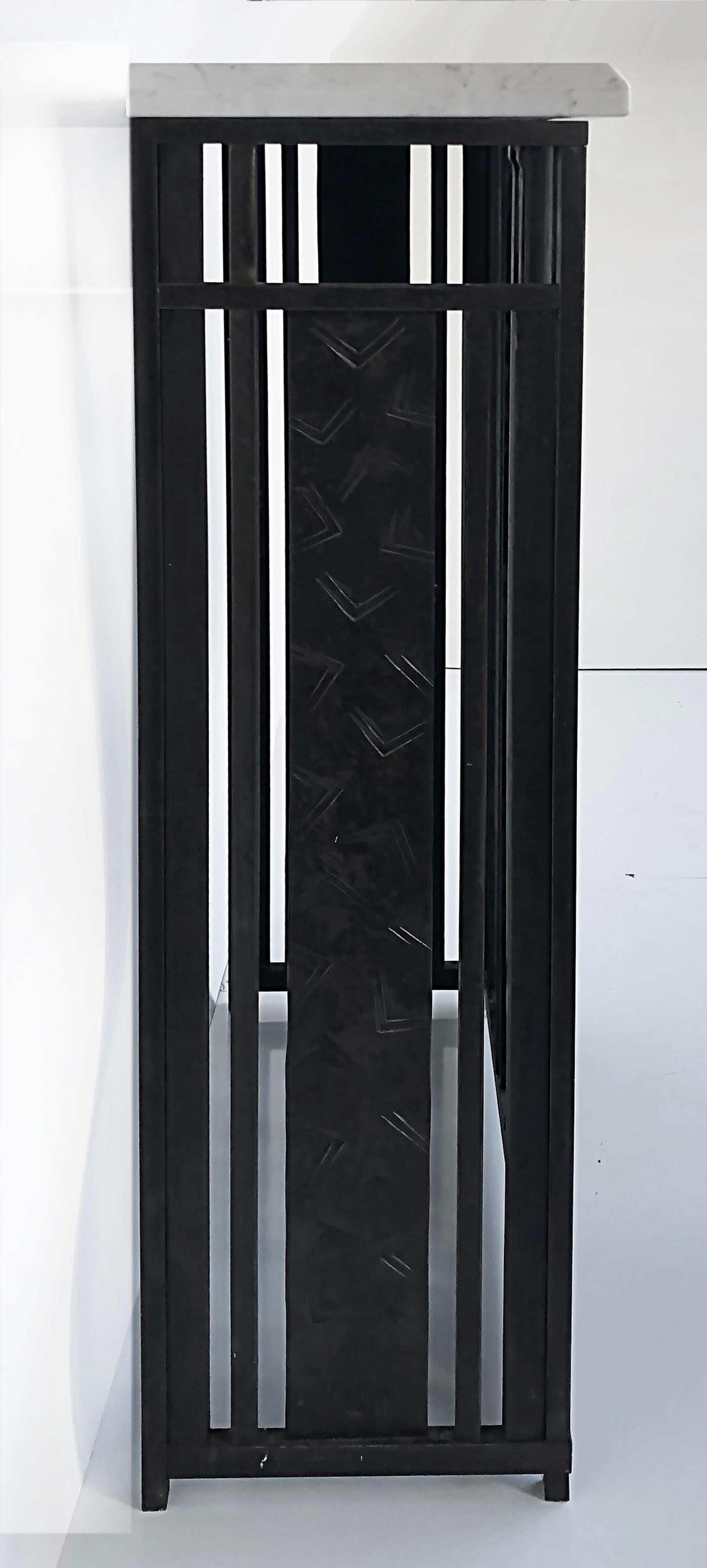 Table console de style Art Déco en fer et plateau en marbre en vente 1