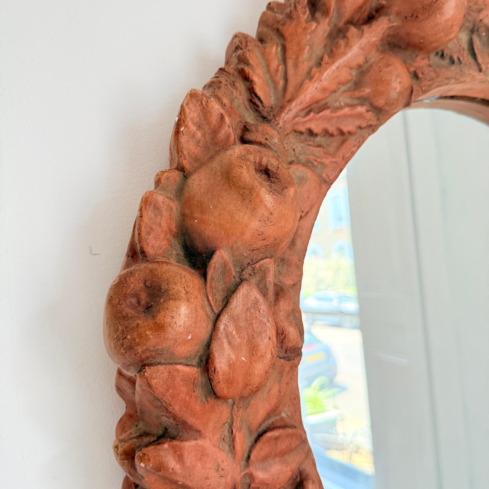 italien Art Deco Style, Italian 70's Circular Mirror In Terracotta Frame en vente