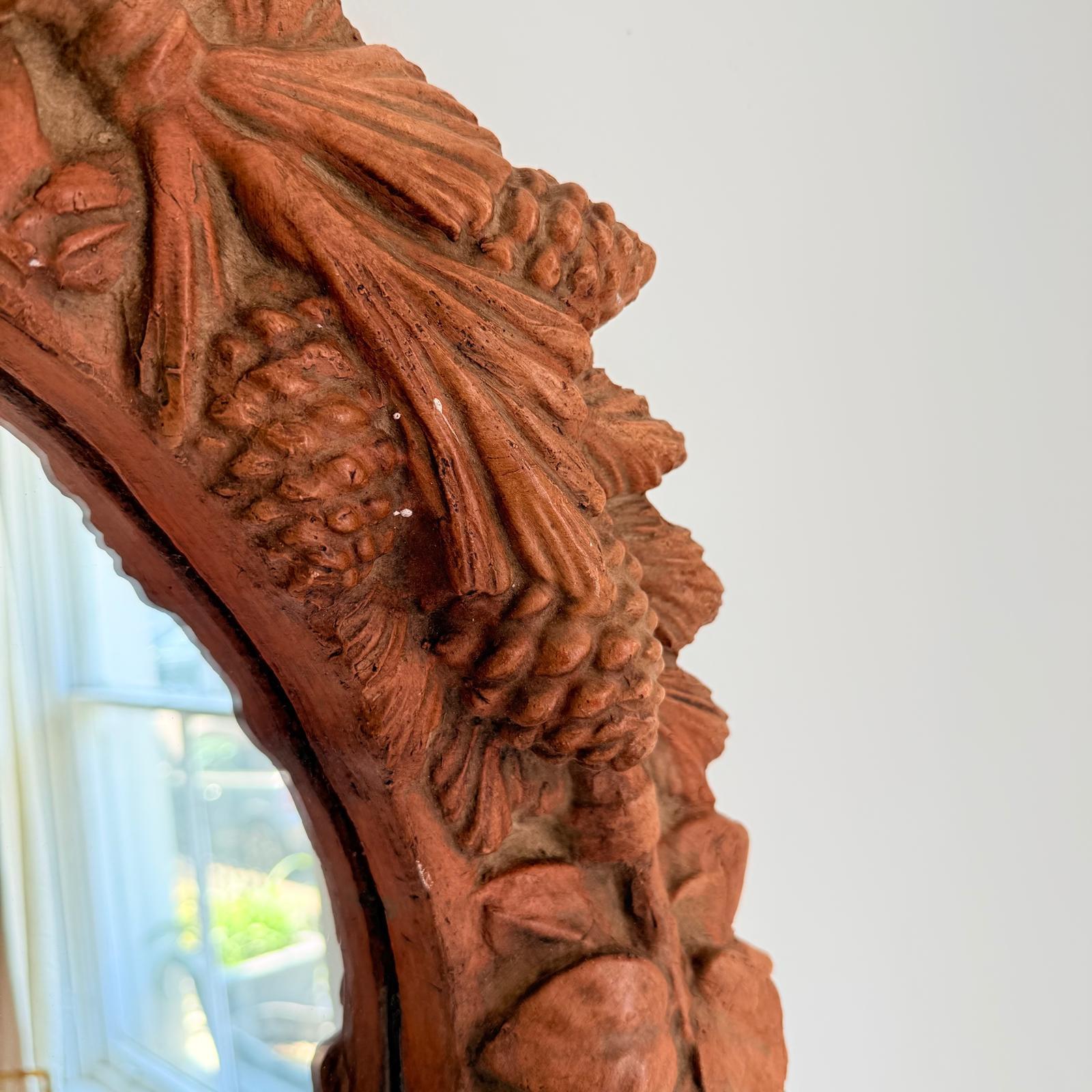 20ième siècle Art Deco Style, Italian 70's Circular Mirror In Terracotta Frame en vente