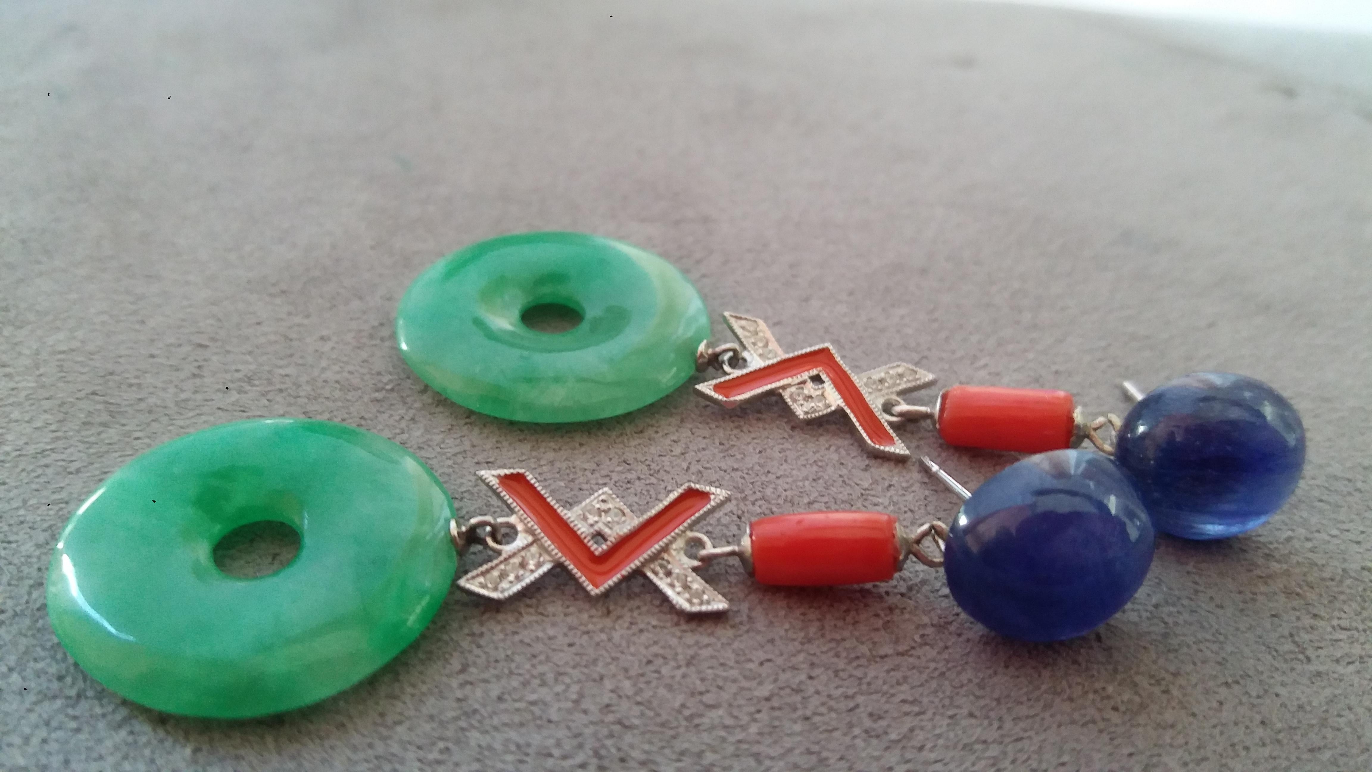 Orecchini pendenti in stile Art Deco con giada, zaffiro blu e smalto in oro 14K e diamanti In condizioni buone in vendita a Bangkok, TH