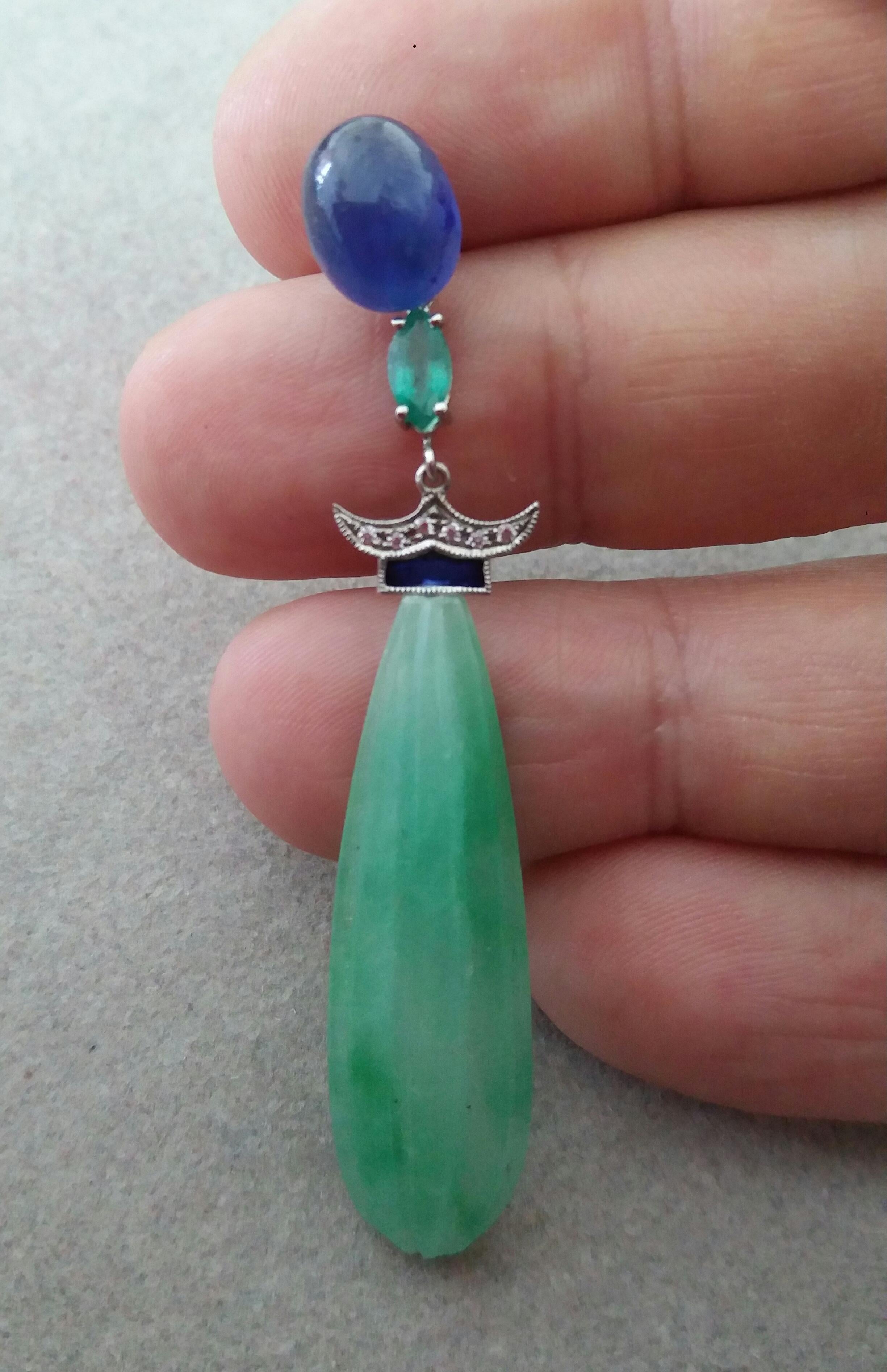 Boucles d'oreilles en goutte de style Art déco en jade, saphirs bleus, émeraudes, or, émail et diamants en vente 1