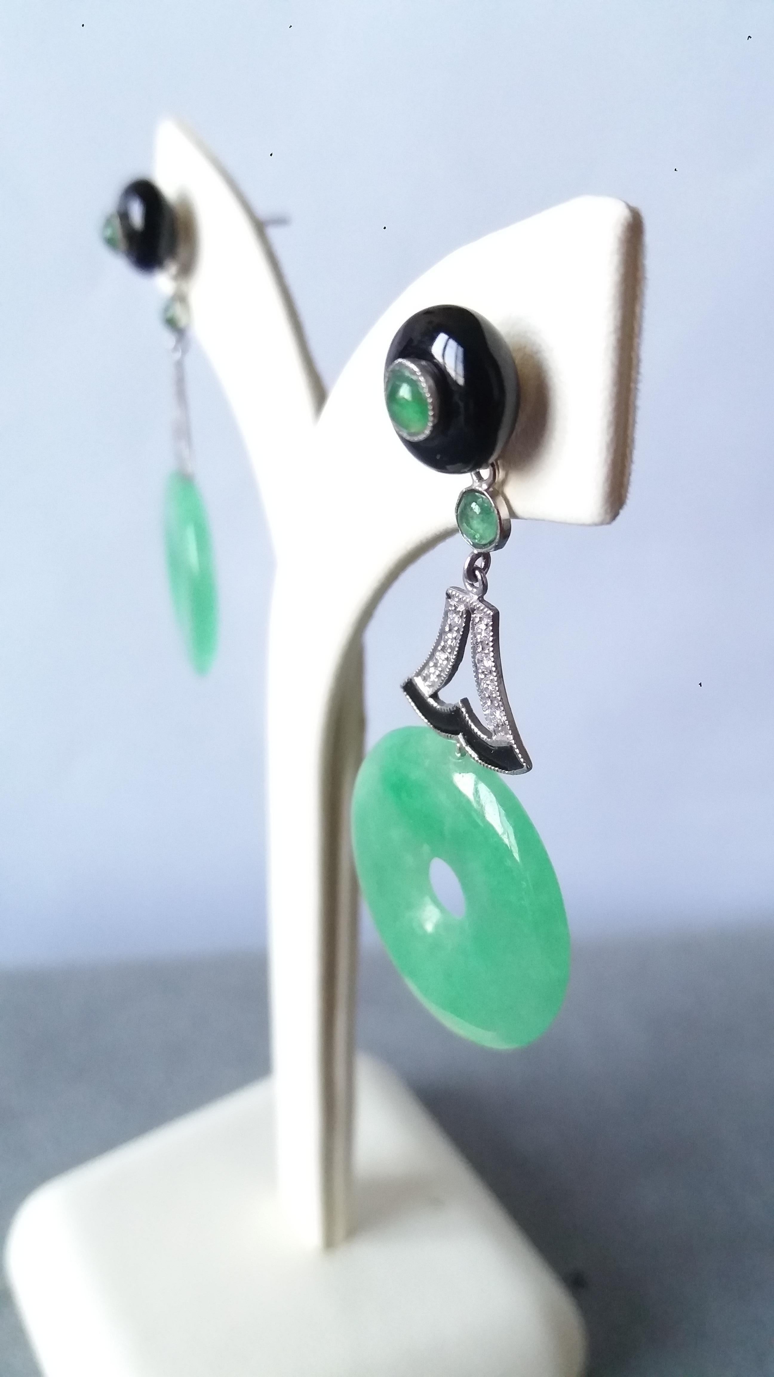 Art Deco Style Jade Gold Diamonds Emeralds and Black Enamel Dangle Earrings In Good Condition For Sale In Bangkok, TH