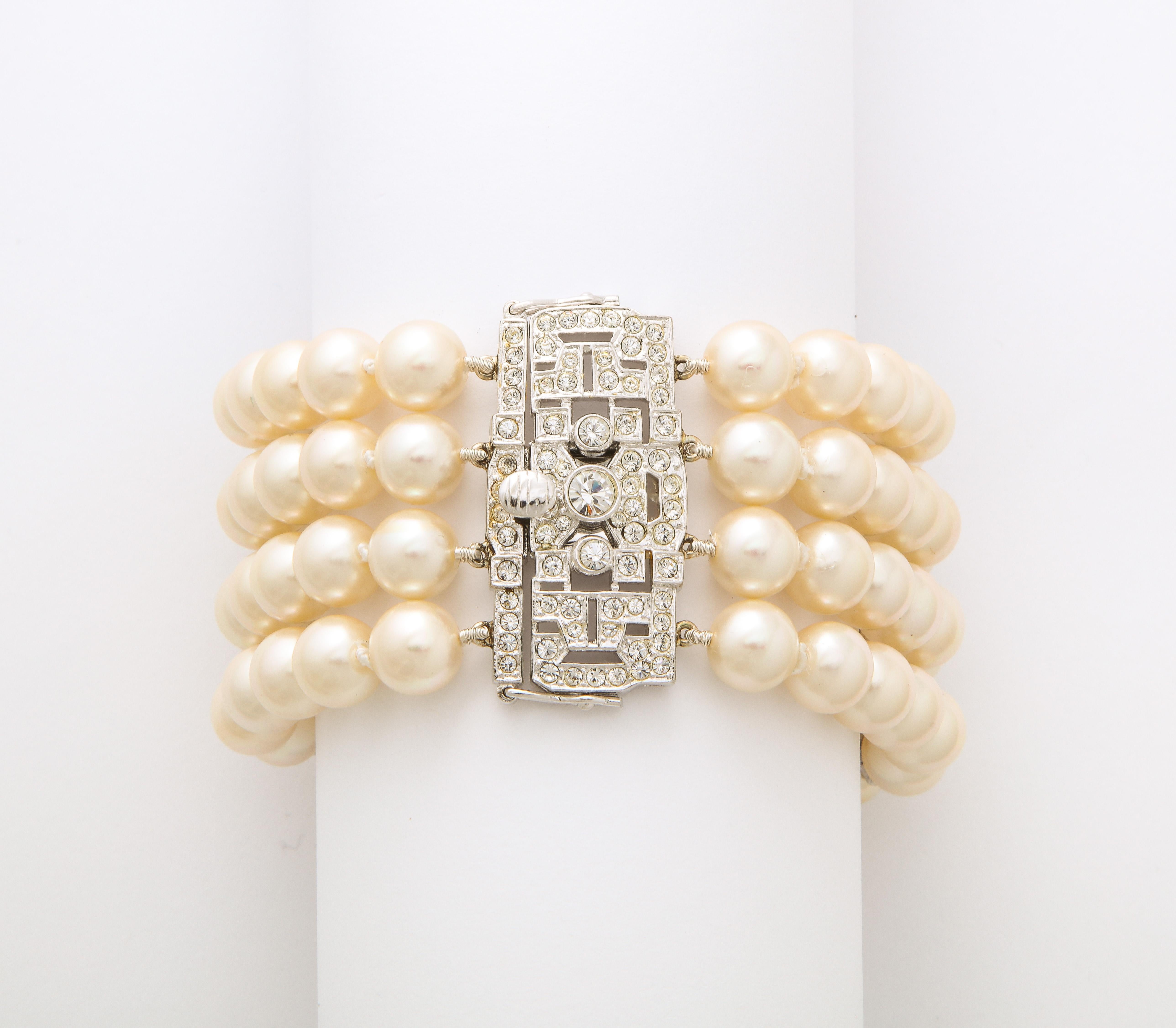  Art Deco Cartier Stil Feinste Kunstperlen Diamante Sterling Armband (Perle) im Angebot