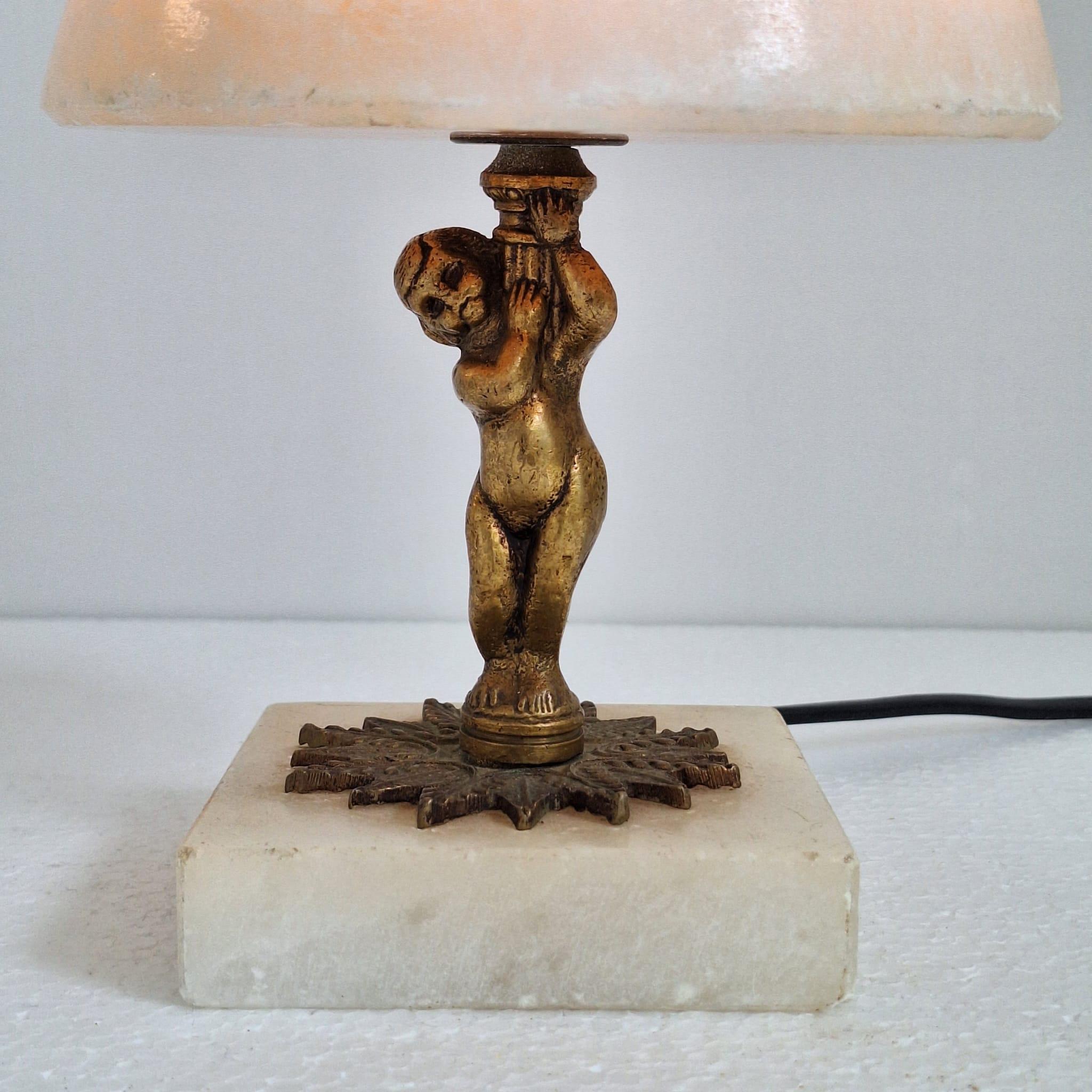 Lámpara de estilo Art Déco de alabastro y bronce en Bueno estado para la venta en MIJDRECHT, NL
