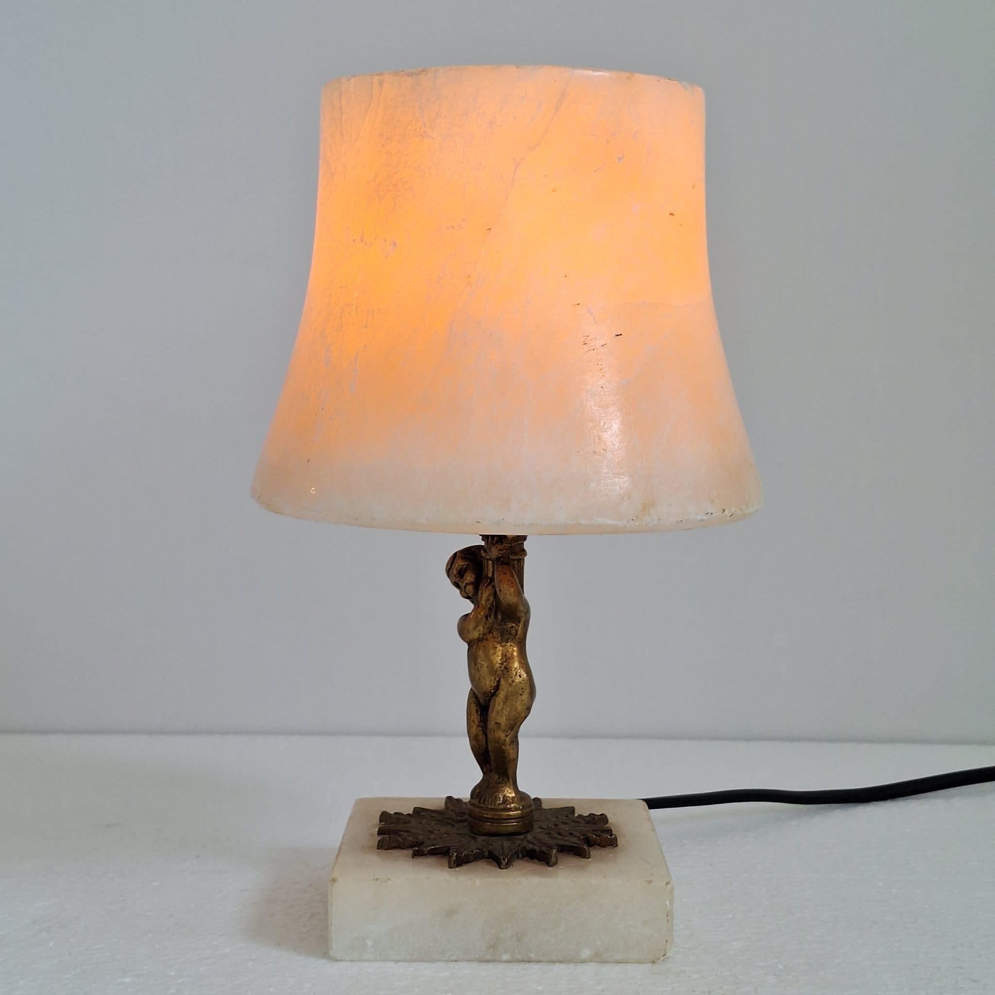 Lámpara de estilo Art Déco de alabastro y bronce Bronce en venta