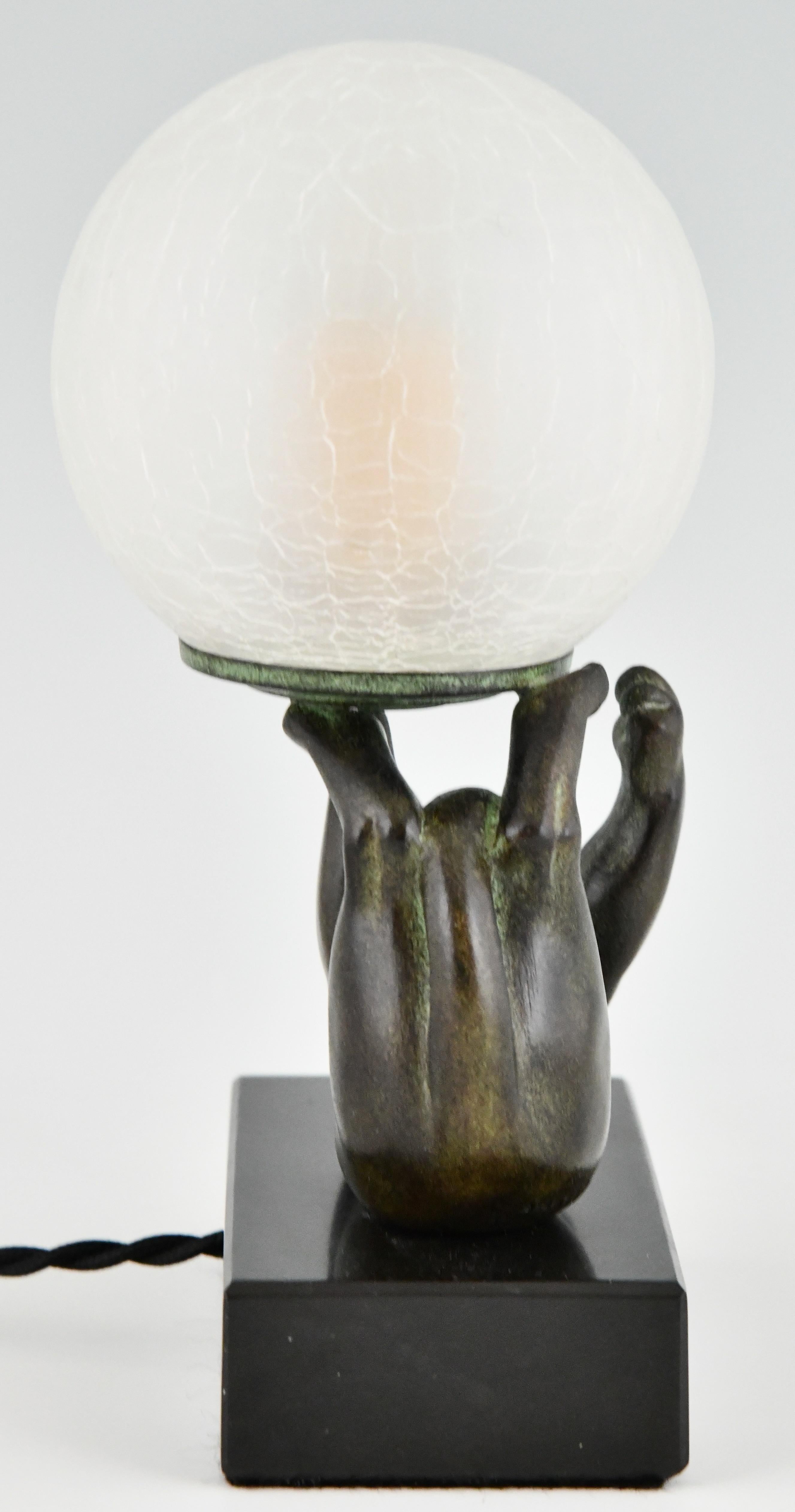 Art Deco style lamp with cat CHAT JONGLEUR signed Janle for Max Le Verrier. In New Condition For Sale In Antwerp, BE