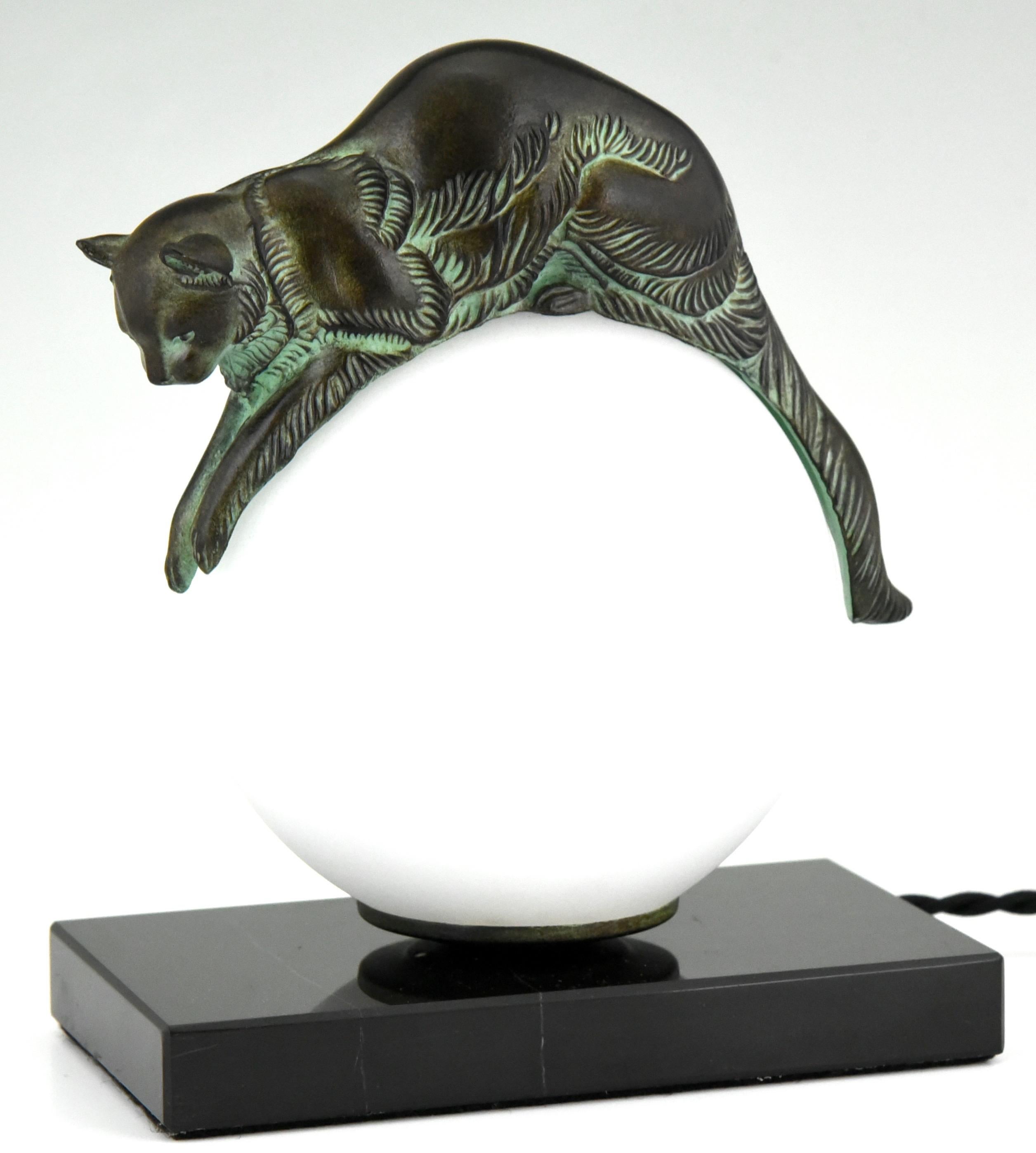 French Art Deco style lamp with cat EQUILIBRE signed Gaillard for Max Le Verrier. For Sale