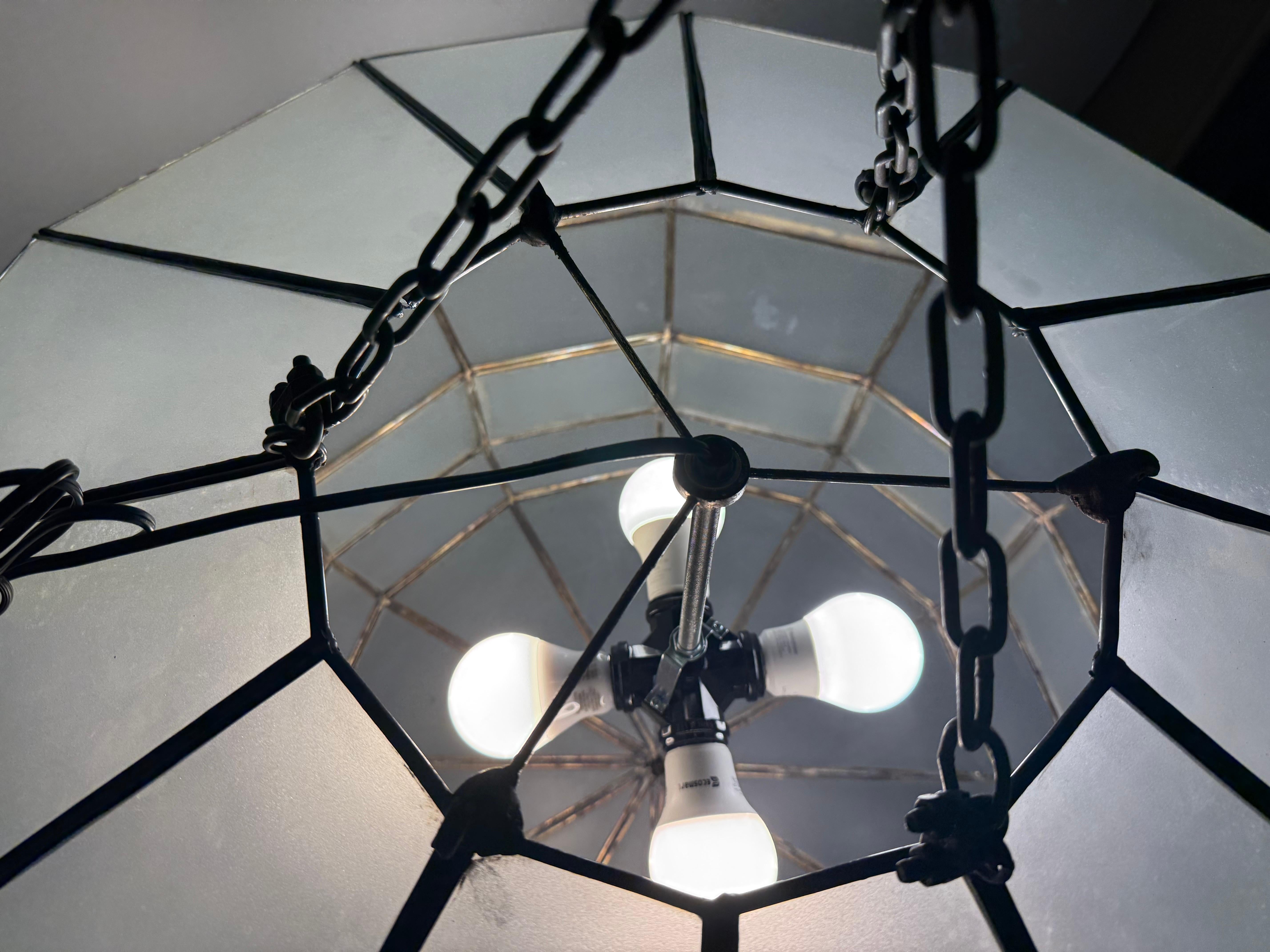Lampadario circolare di grandi dimensioni in vetro bianco e bronzo in stile Art Deco in vendita 13
