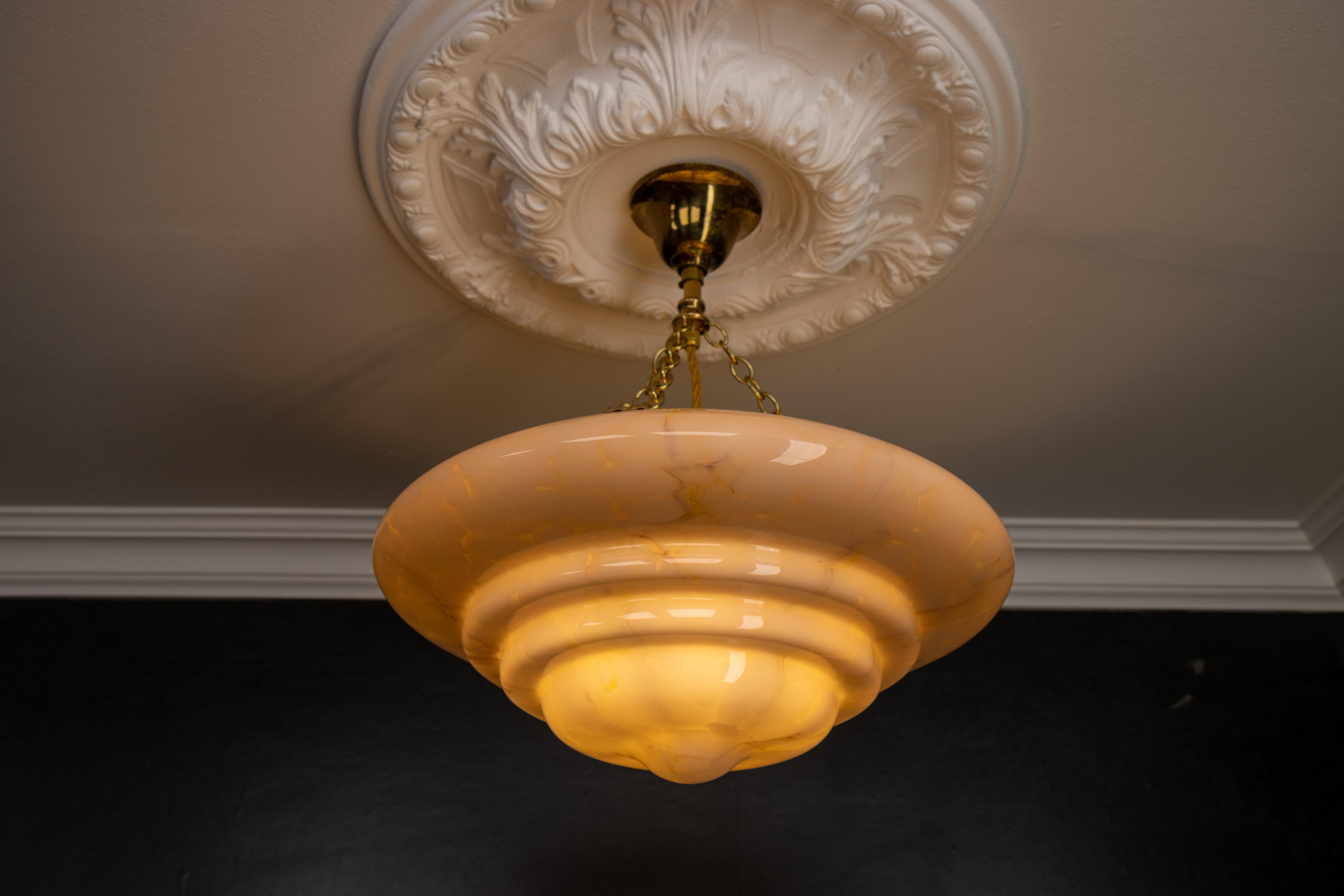 Art Deco Style Layered Marbled Beige Pink Glass and Brass Pendant Light In Good Condition In Barntrup, DE